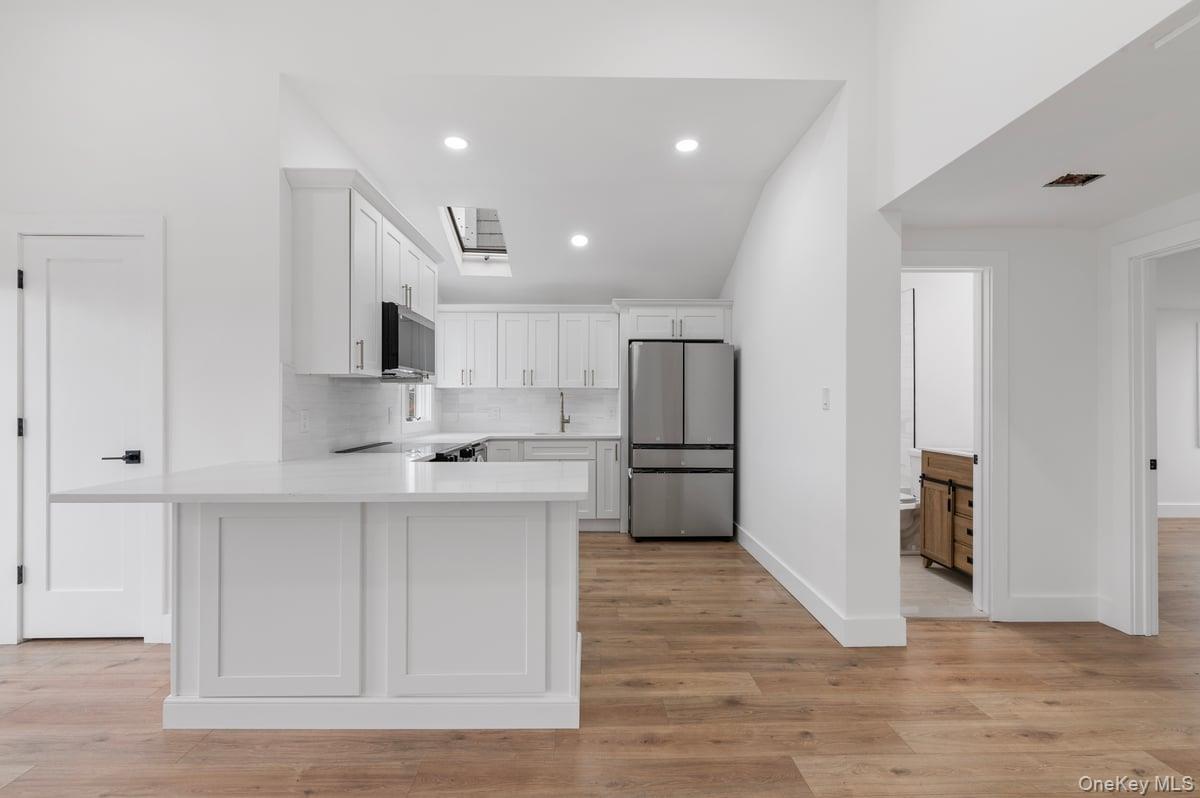 873 S 7th Street, Lindenhurst, NY 11757