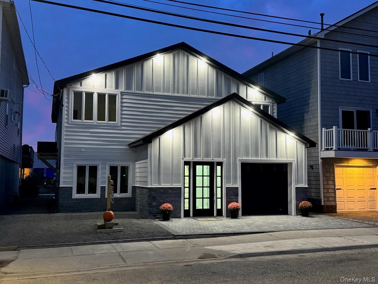 873 S 7th Street, Lindenhurst, NY 11757