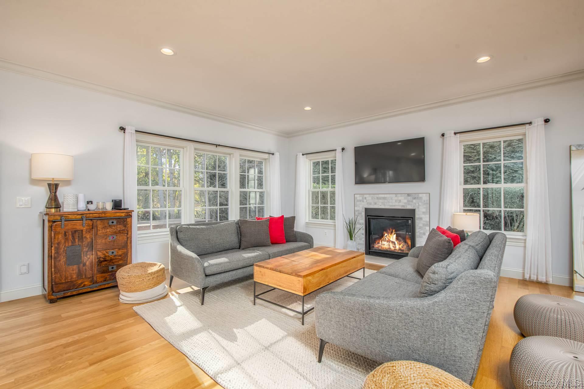 491 Montauk Highway, Quiogue, NY 11978