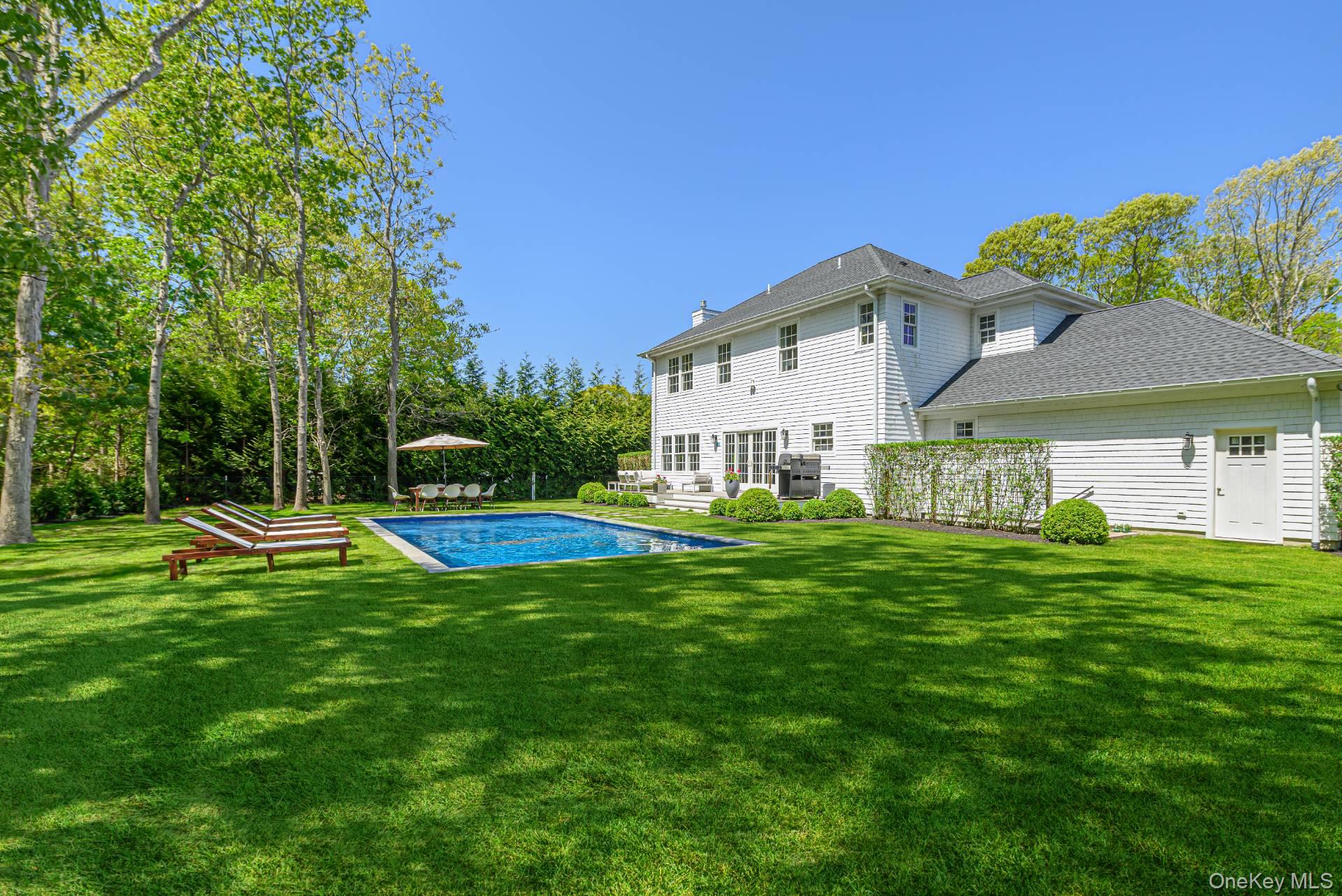 491 Montauk Highway, Quiogue, NY 11978