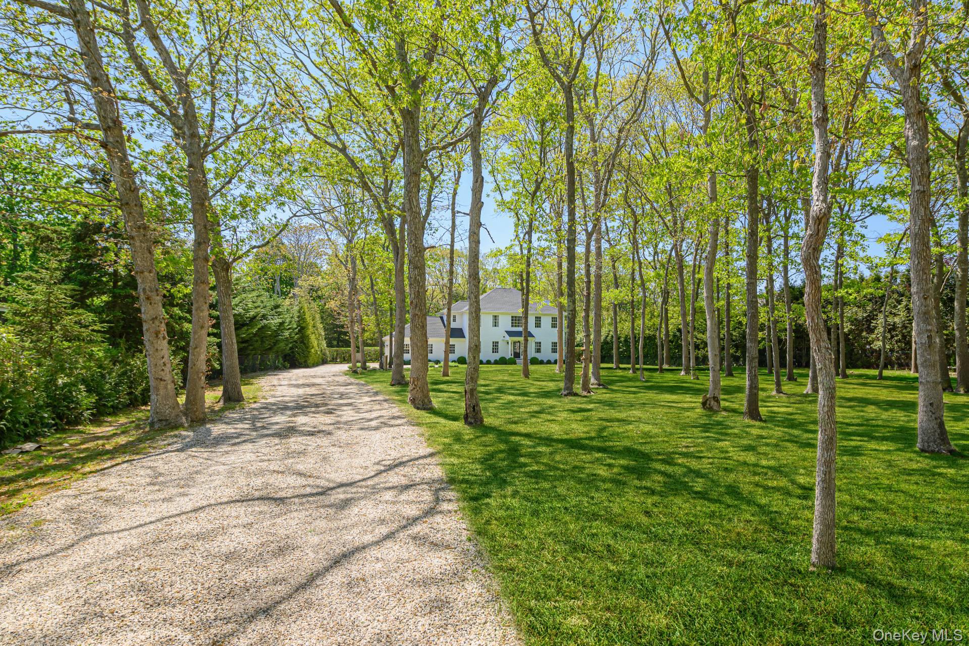 491 Montauk Highway, Quiogue, NY 11978