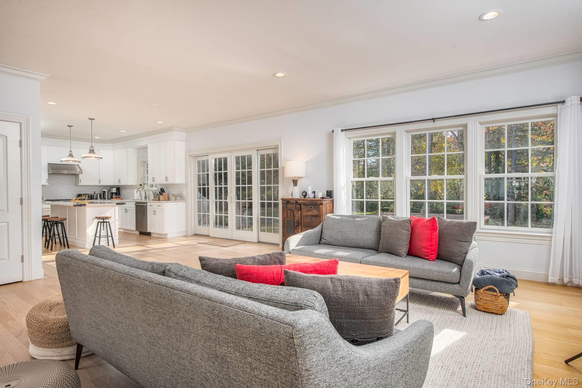 491 Montauk Highway, Quiogue, NY 11978