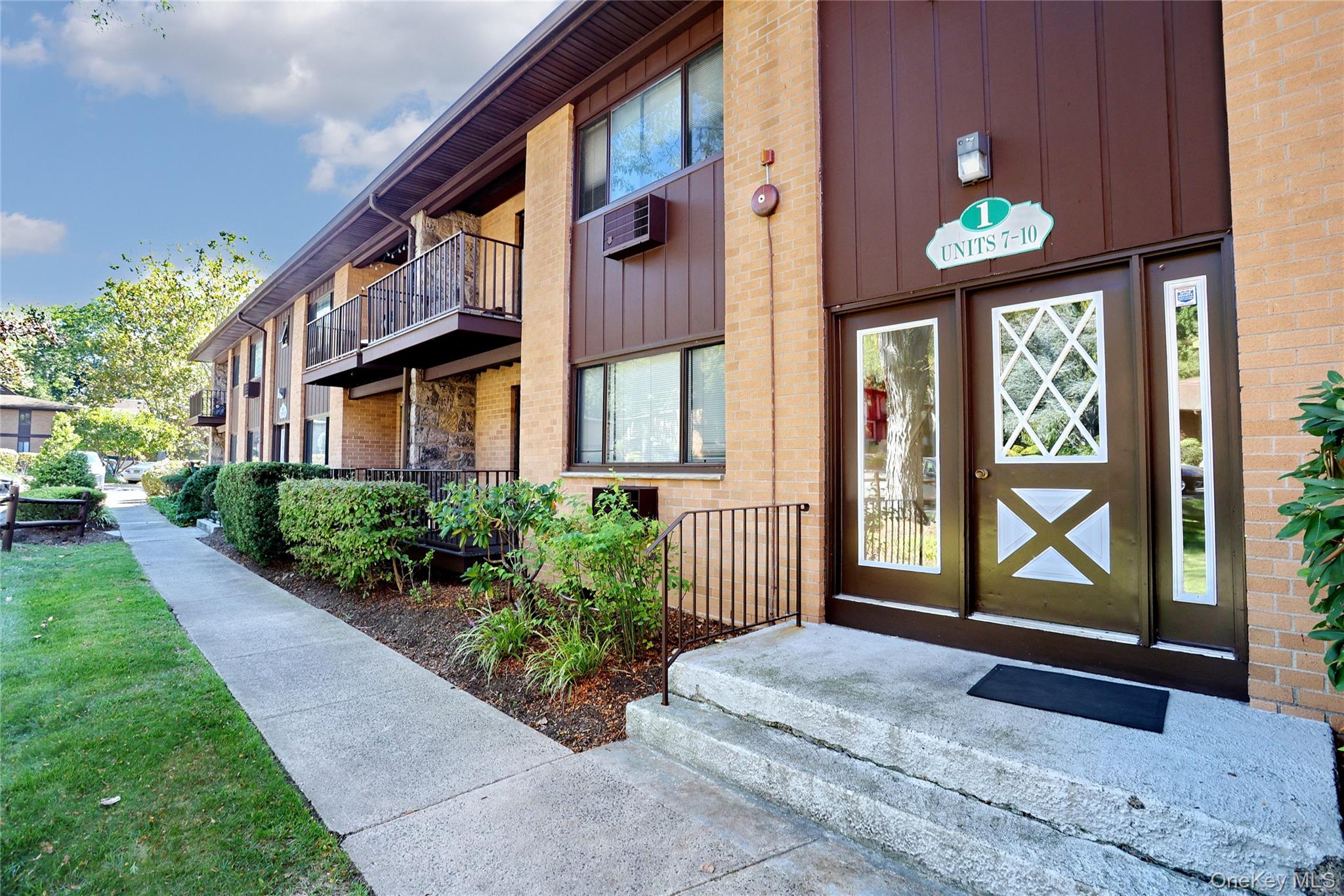 1 W Lawrence Park Drive # 10, Piermont, NY 10968