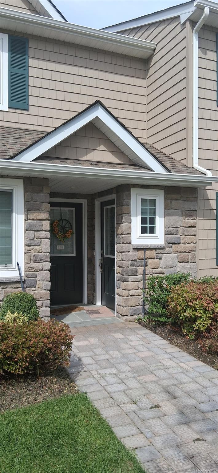 373 PLAD Boulevard, Holtsville, NY 11742