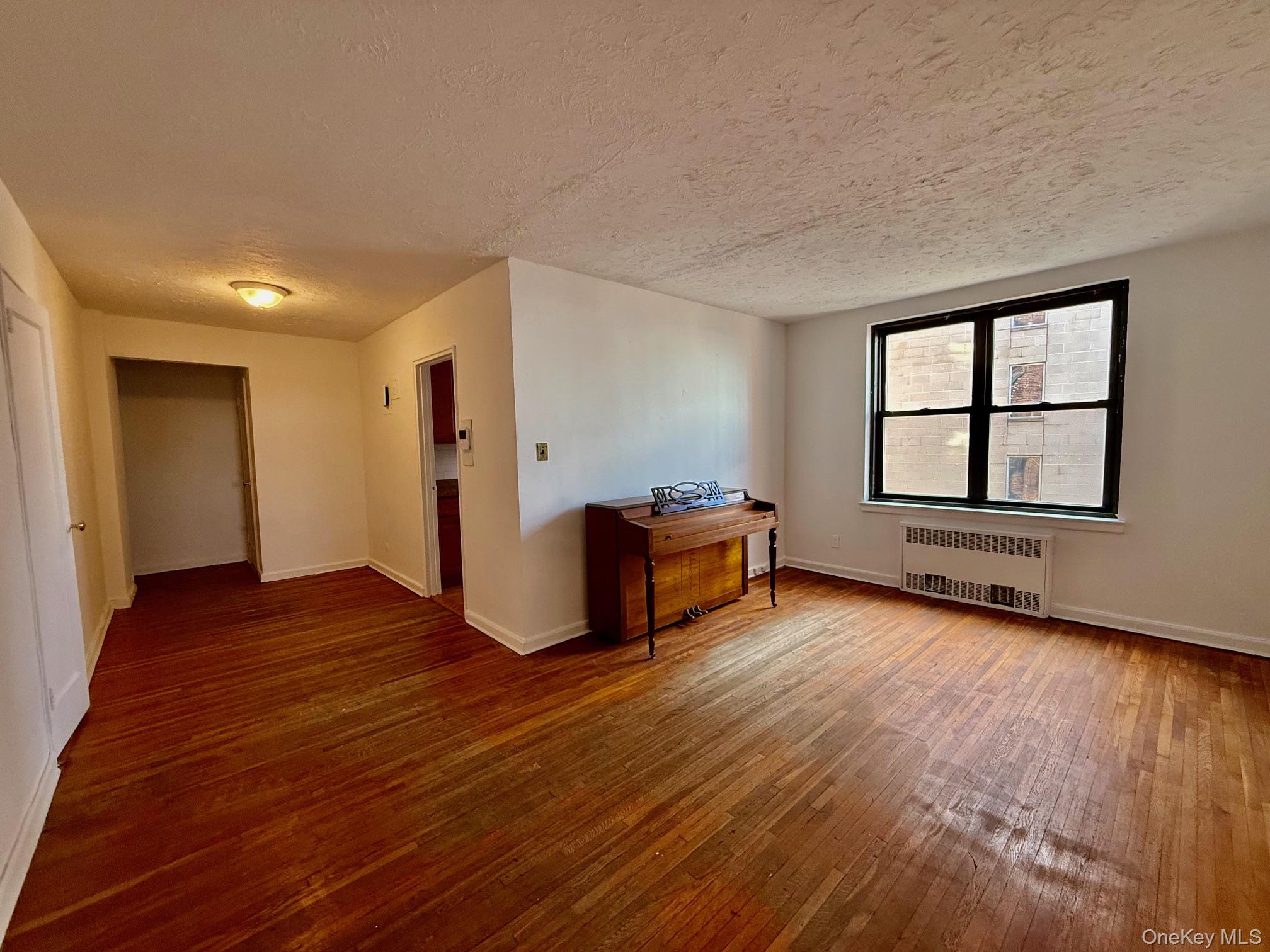 11224 Northern Boulevard # 3G, Corona, NY 11368