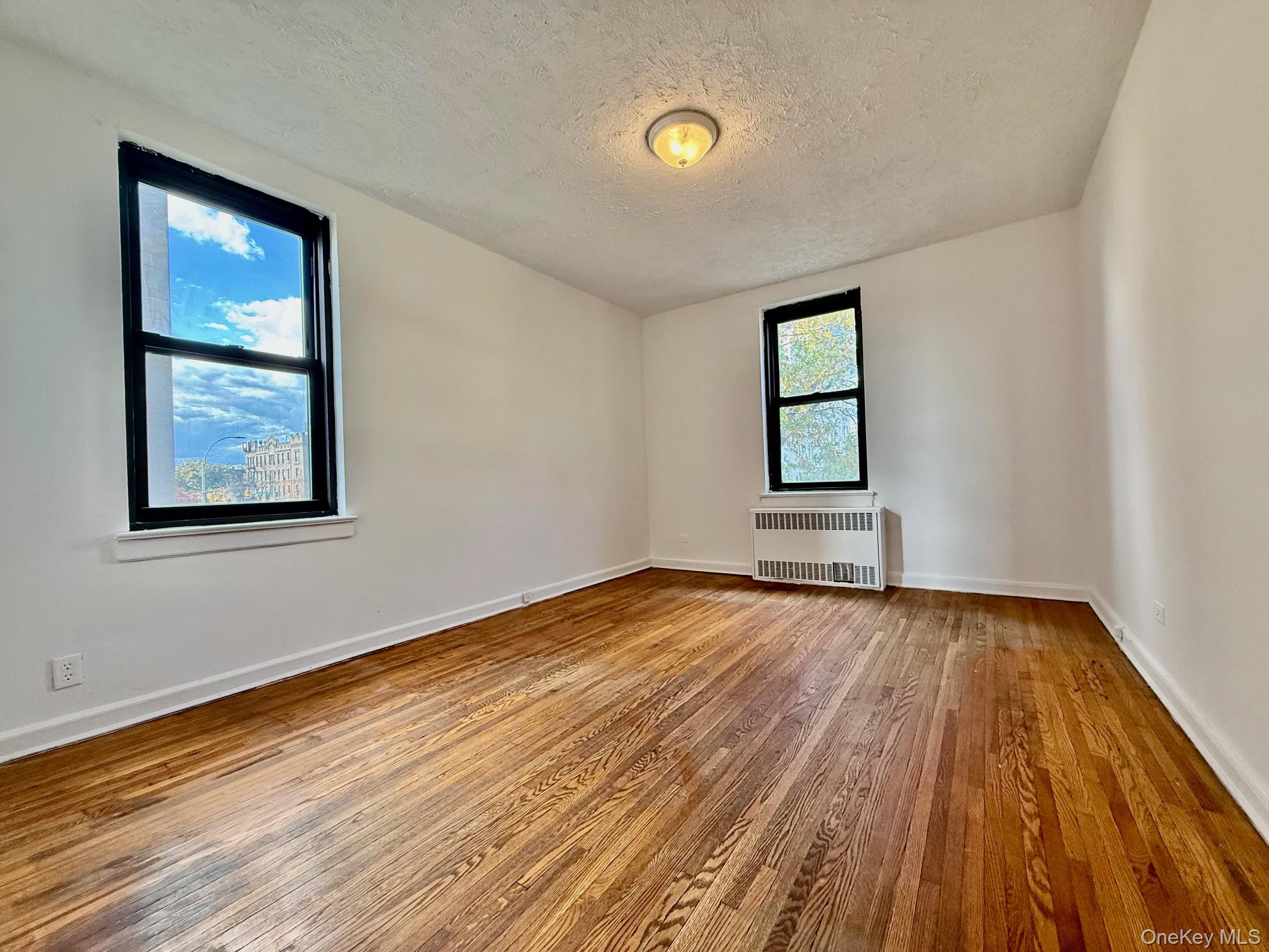 11224 Northern Boulevard # 3G, Corona, NY 11368