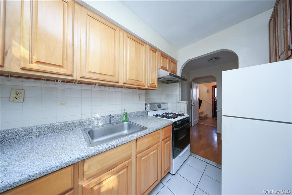 2132 E 16th Street, Brooklyn, NY 11229