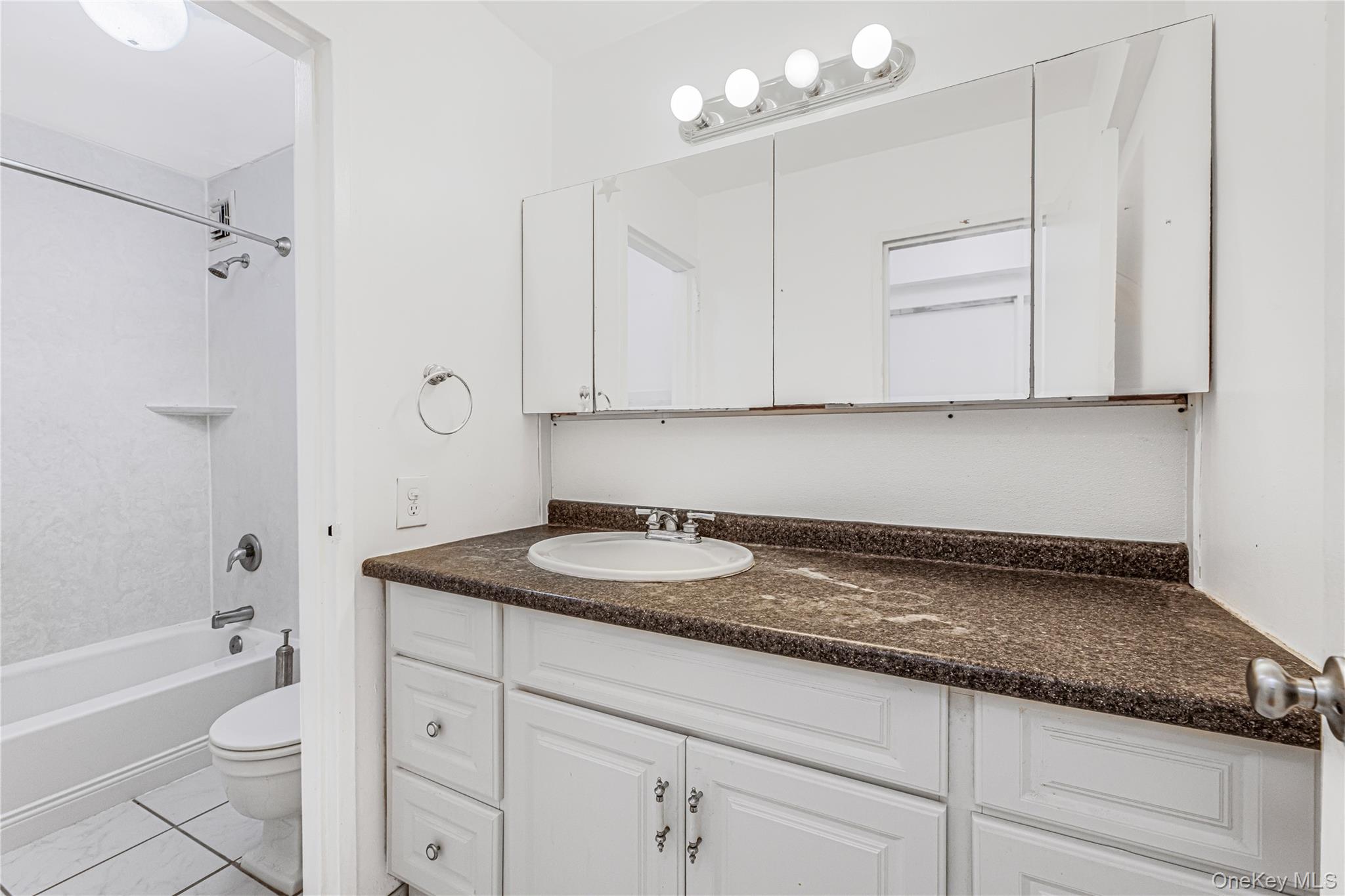 1 Balint Drive # 370, Yonkers, NY 10710