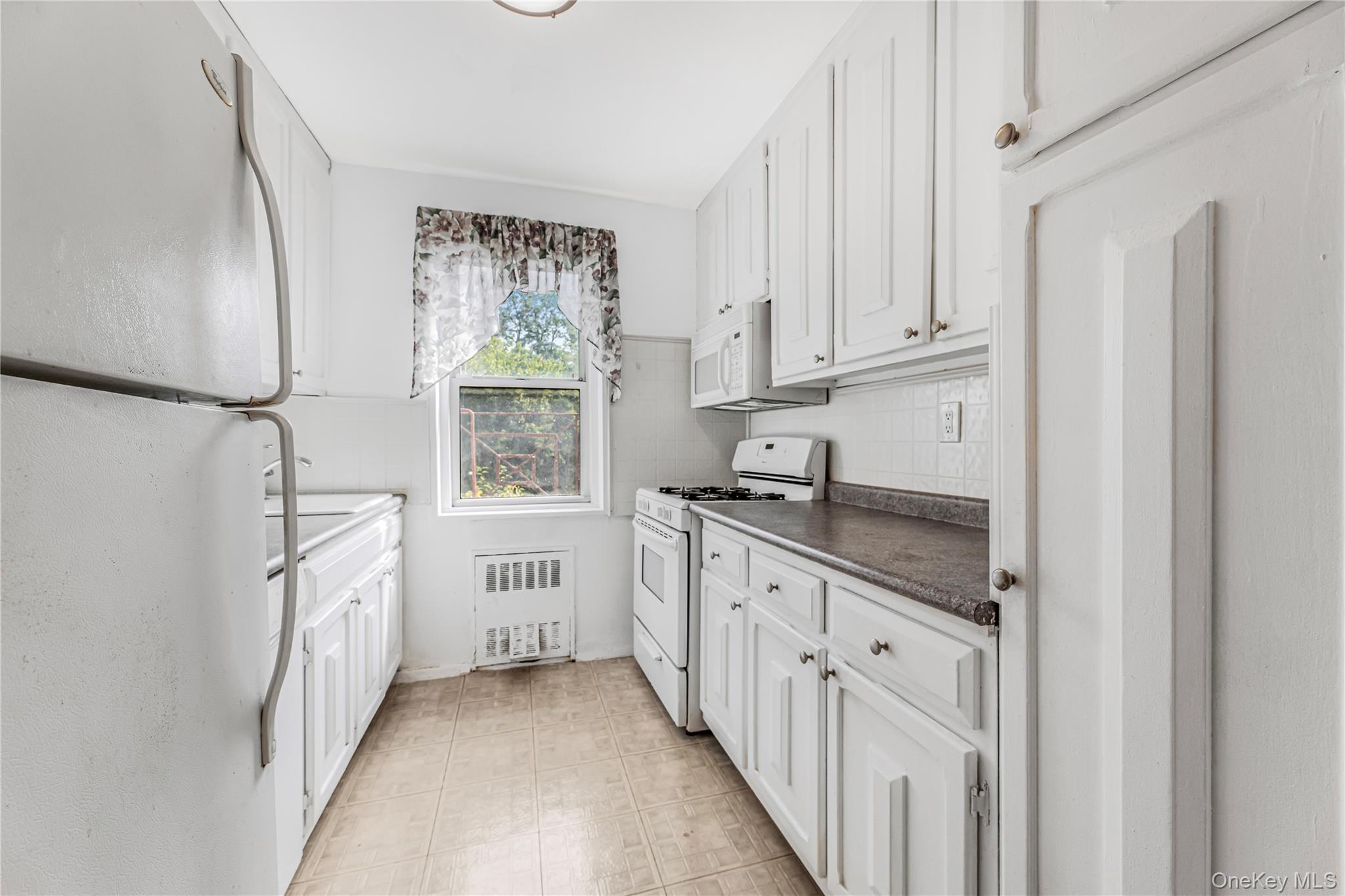 1 Balint Drive # 370, Yonkers, NY 10710