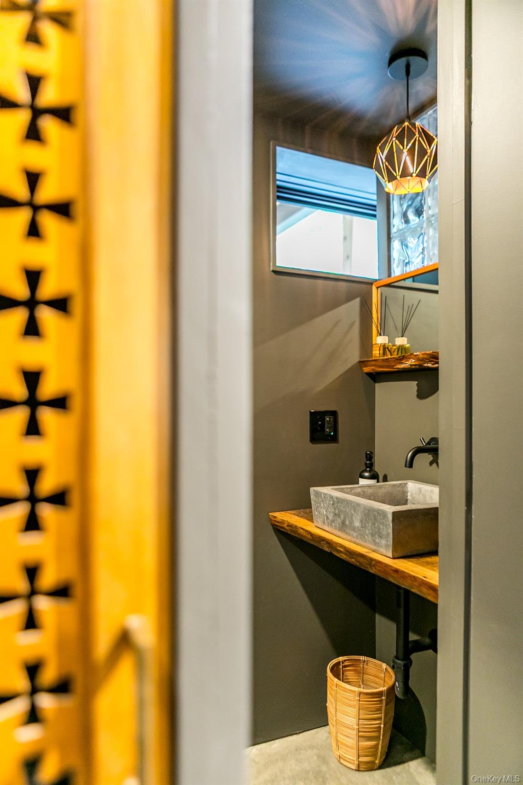 35 Fern Hollow Road, Stone Ridge, NY 12484