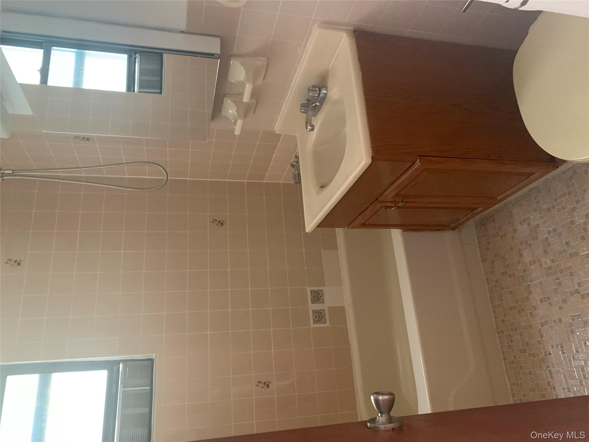 3975 56th Street # 4A, Woodside, NY 11377