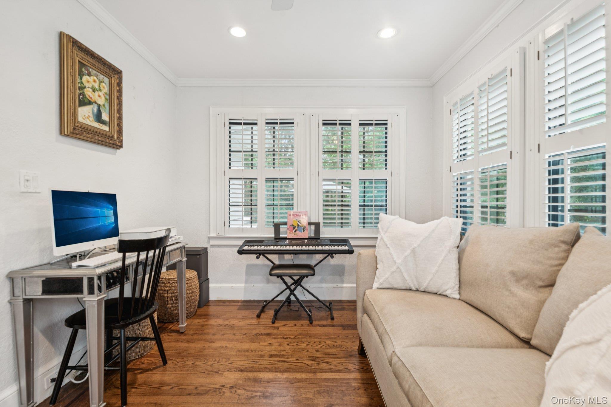 410 Congress Avenue, East Williston, NY 11596