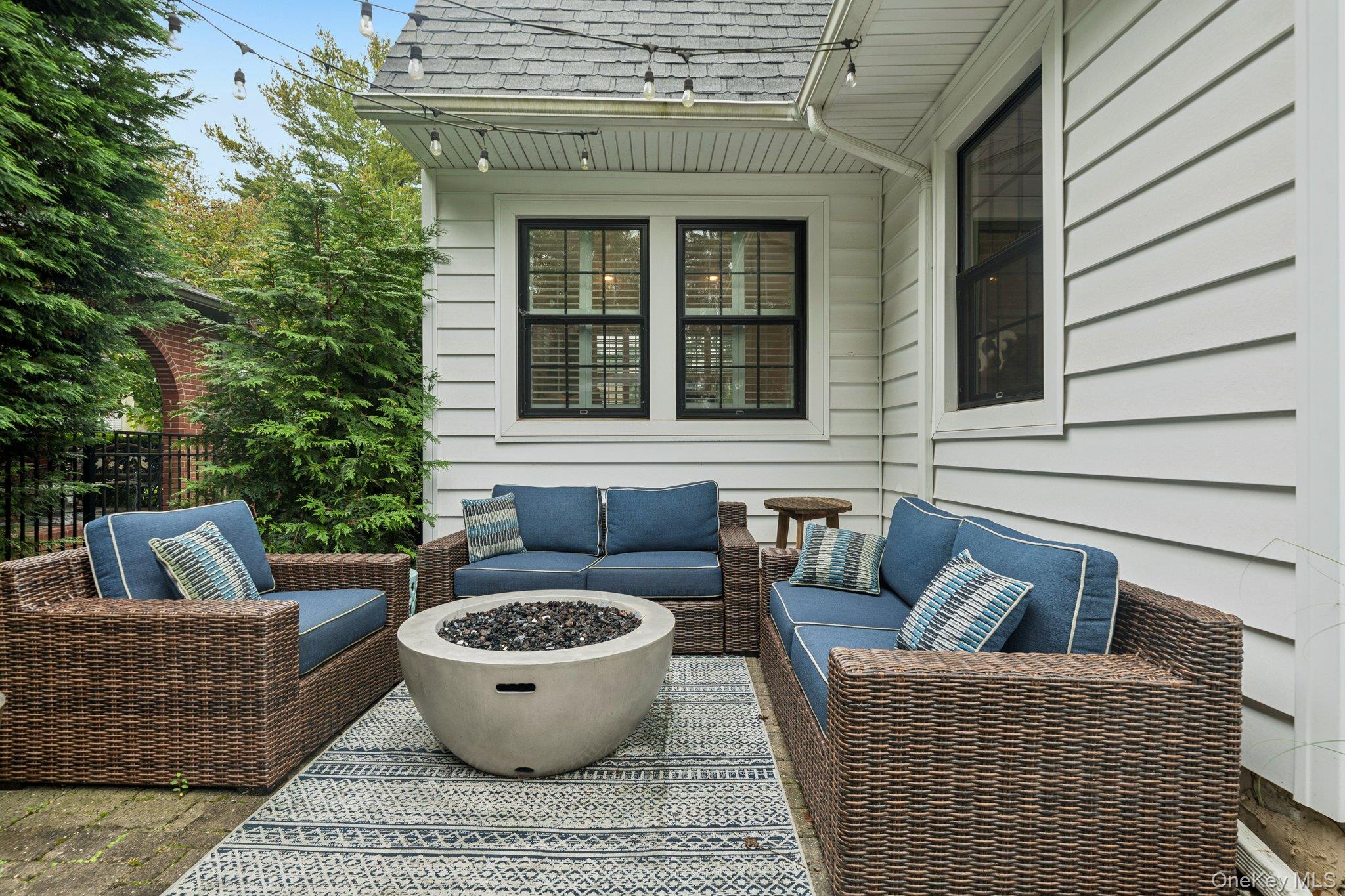 410 Congress Avenue, East Williston, NY 11596