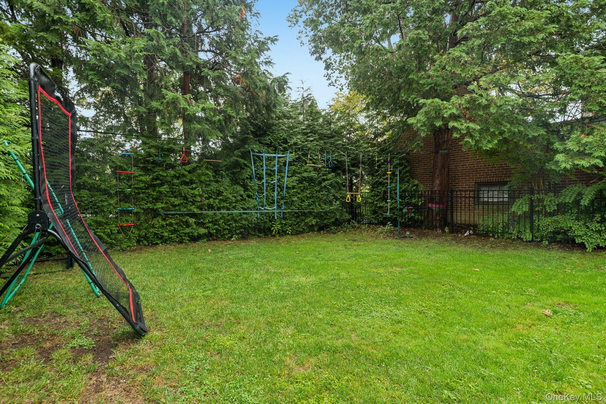 410 Congress Avenue, East Williston, NY 11596