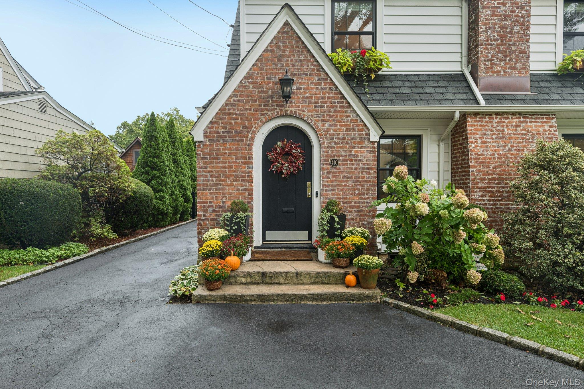 410 Congress Avenue, East Williston, NY 11596