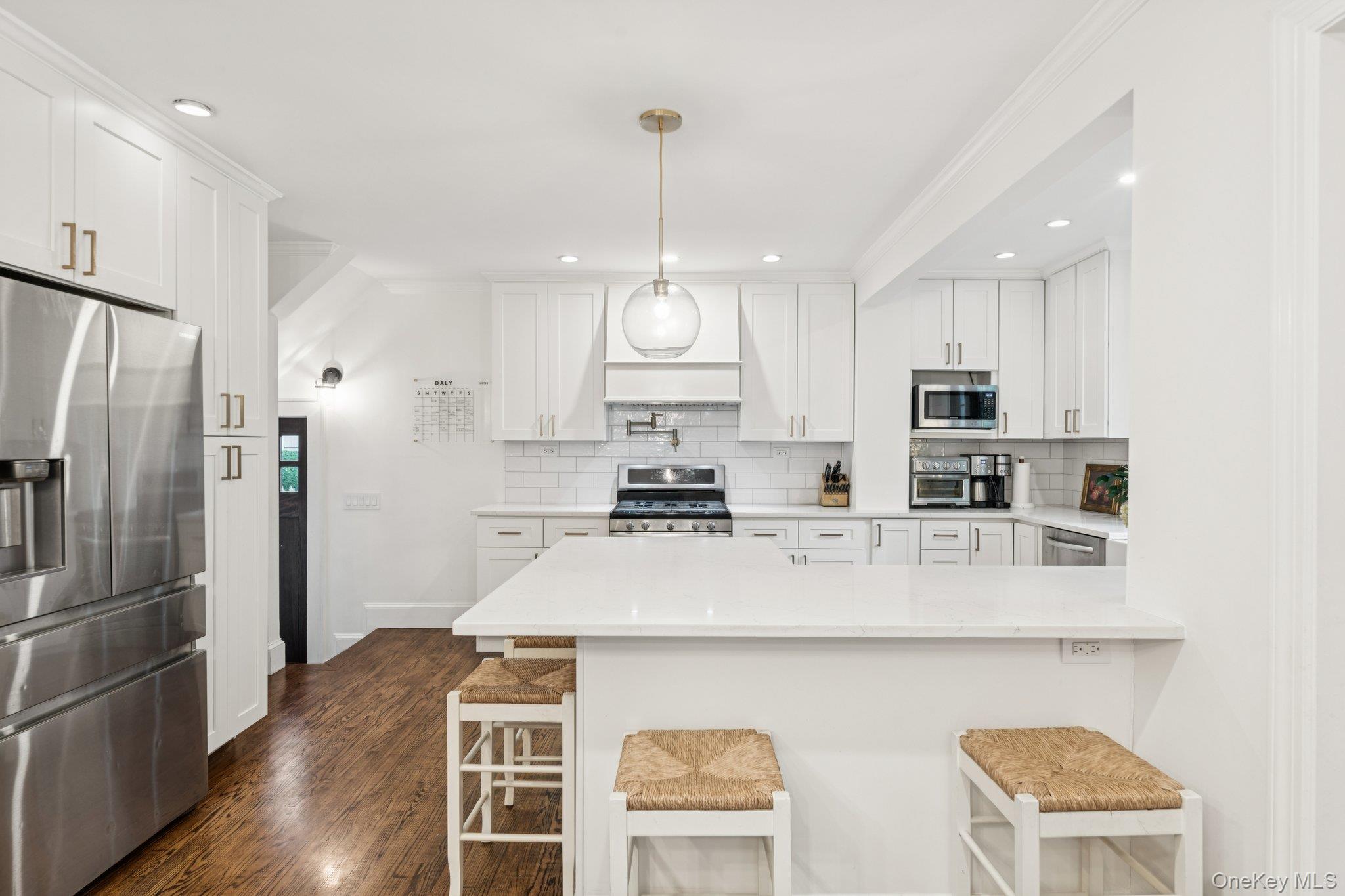 410 Congress Avenue, East Williston, NY 11596