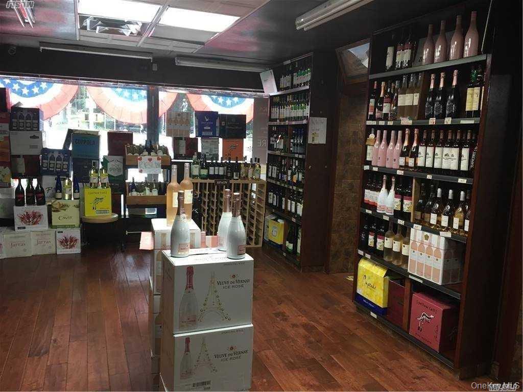 108-20 Myrtle Avenue Street, Richmond Hill, NY 11418