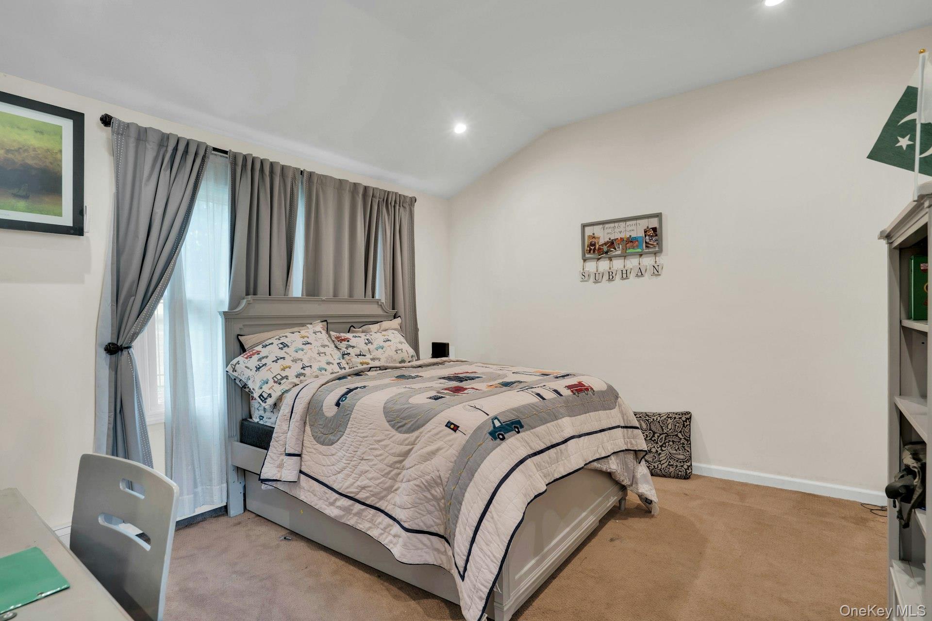 1 Regency Lane, Dix Hills, NY 11746