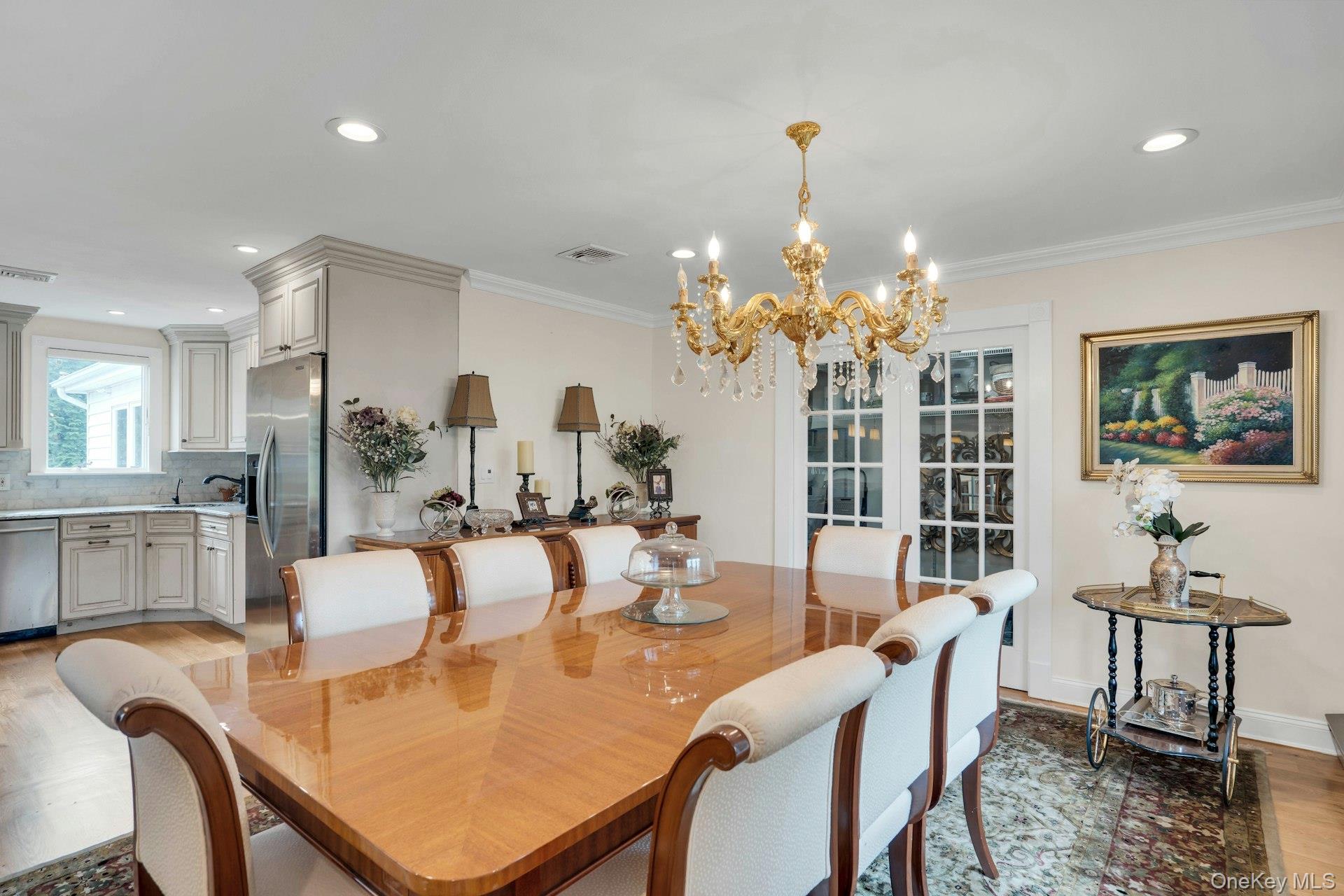 1 Regency Lane, Dix Hills, NY 11746