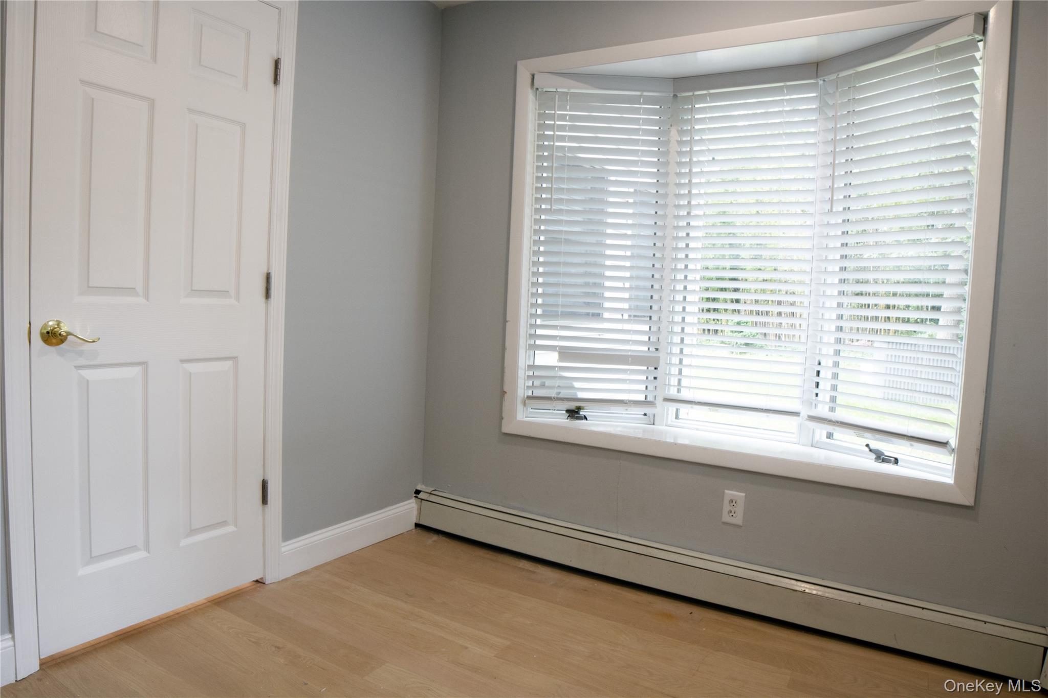 617 SMITHTOWN Avenue, Bohemia, NY 11716