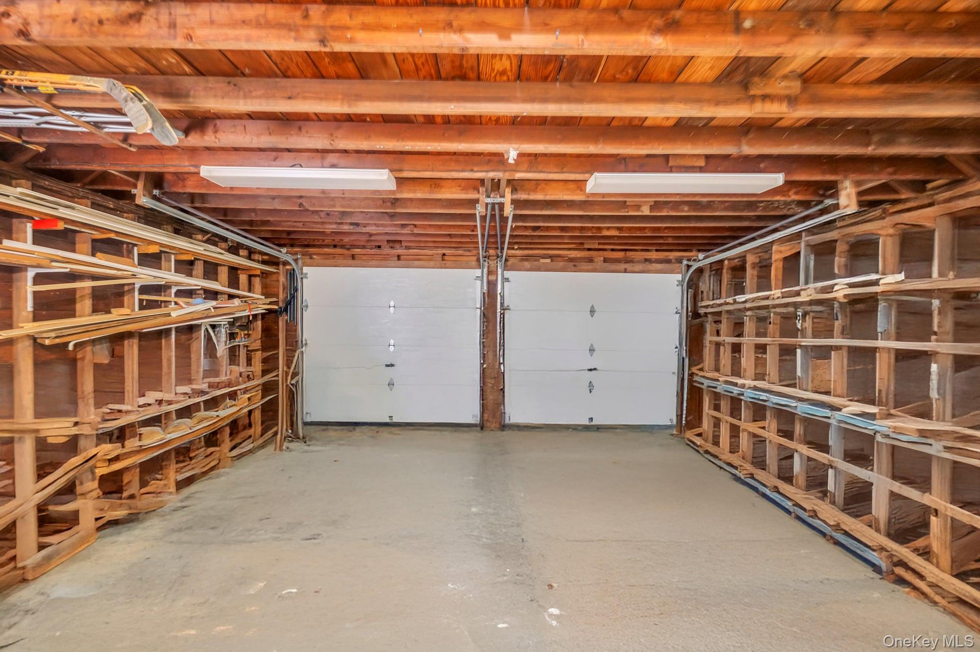 190 Connetquot Drive, Oakdale, NY 11769