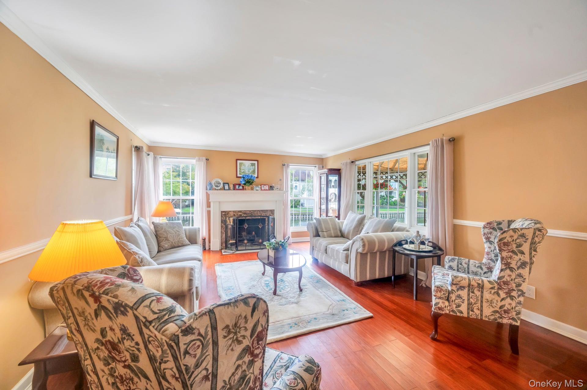 190 Connetquot Drive, Oakdale, NY 11769