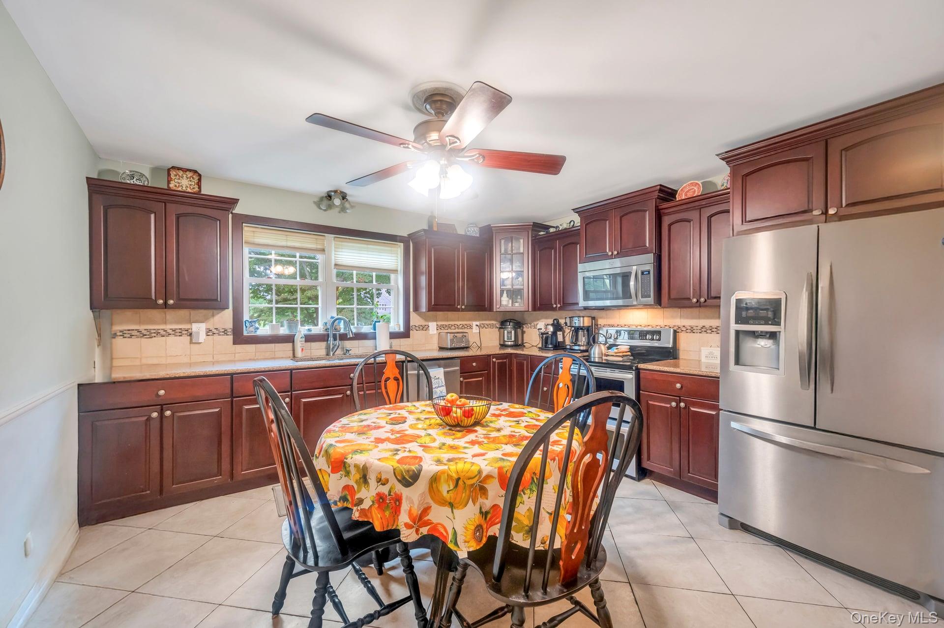 190 Connetquot Drive, Oakdale, NY 11769