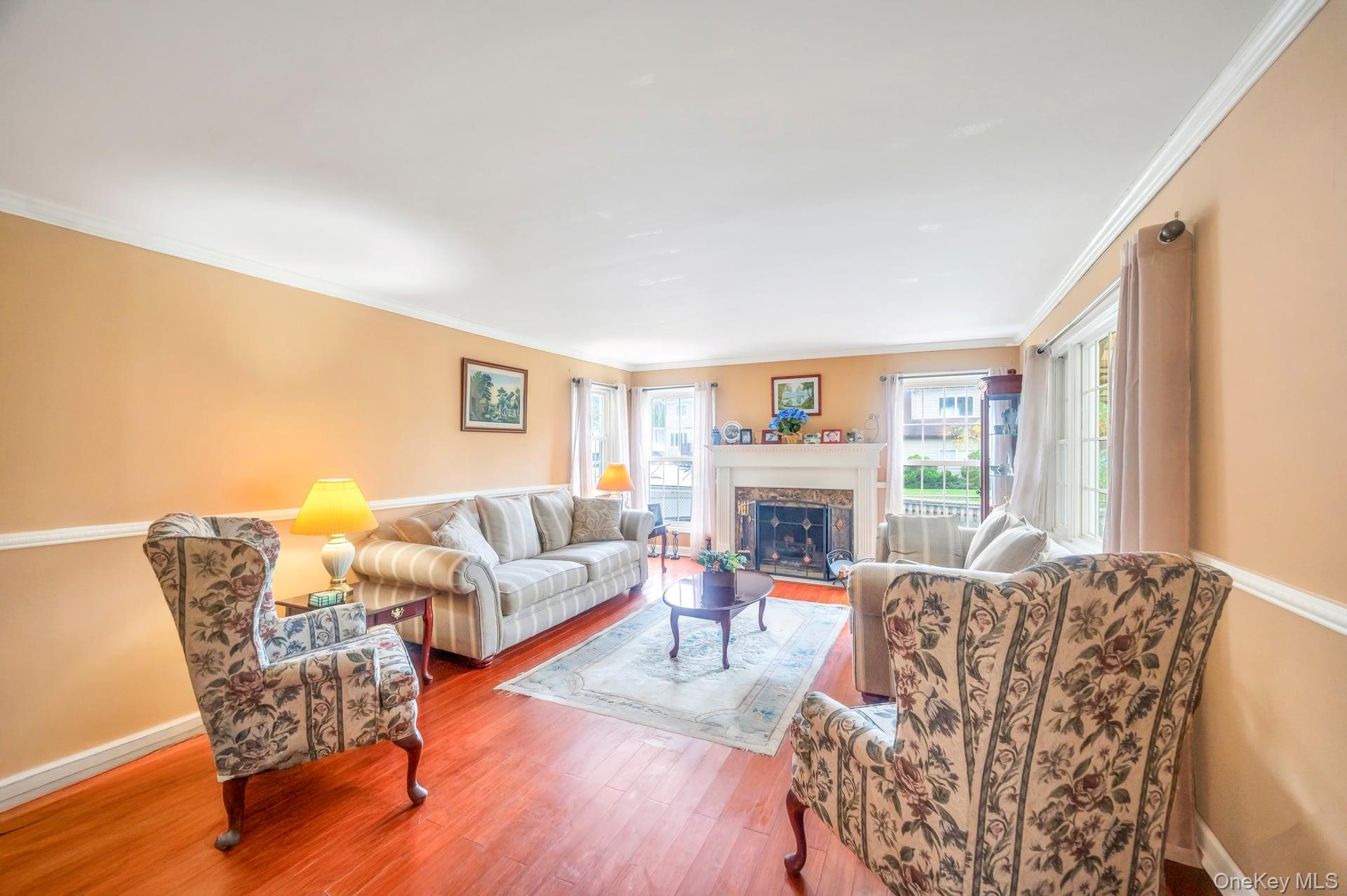 190 Connetquot Drive, Oakdale, NY 11769