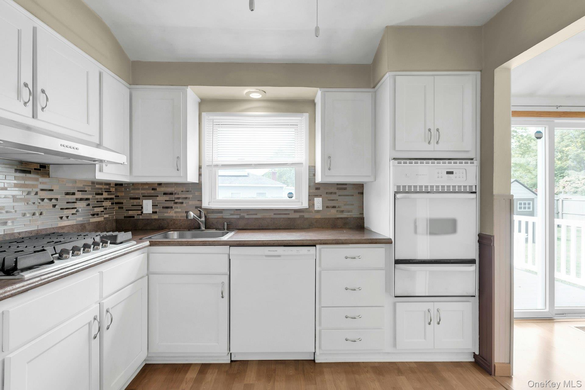 130 Matthews Road, Oakdale, NY 11769