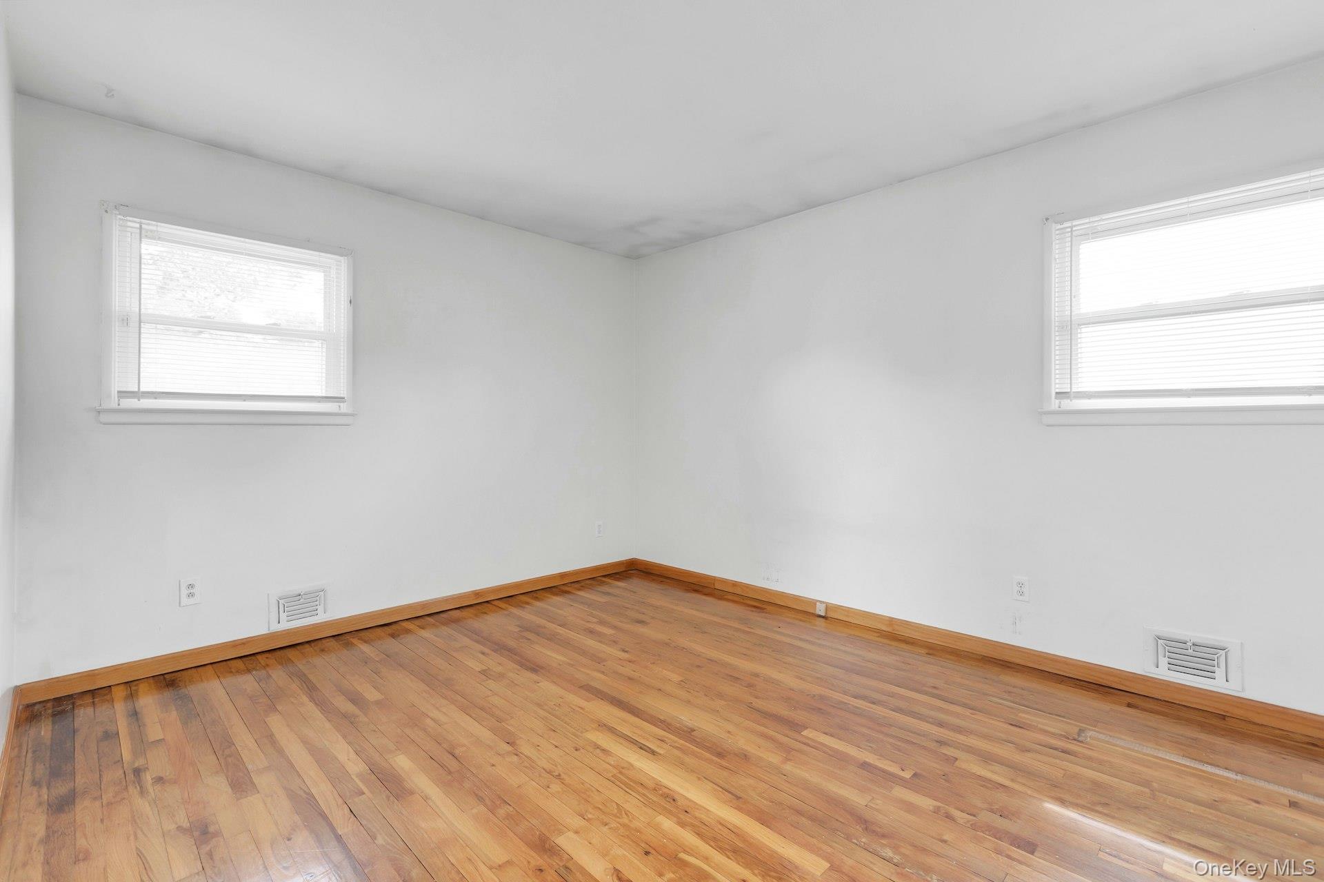 130 Matthews Road, Oakdale, NY 11769