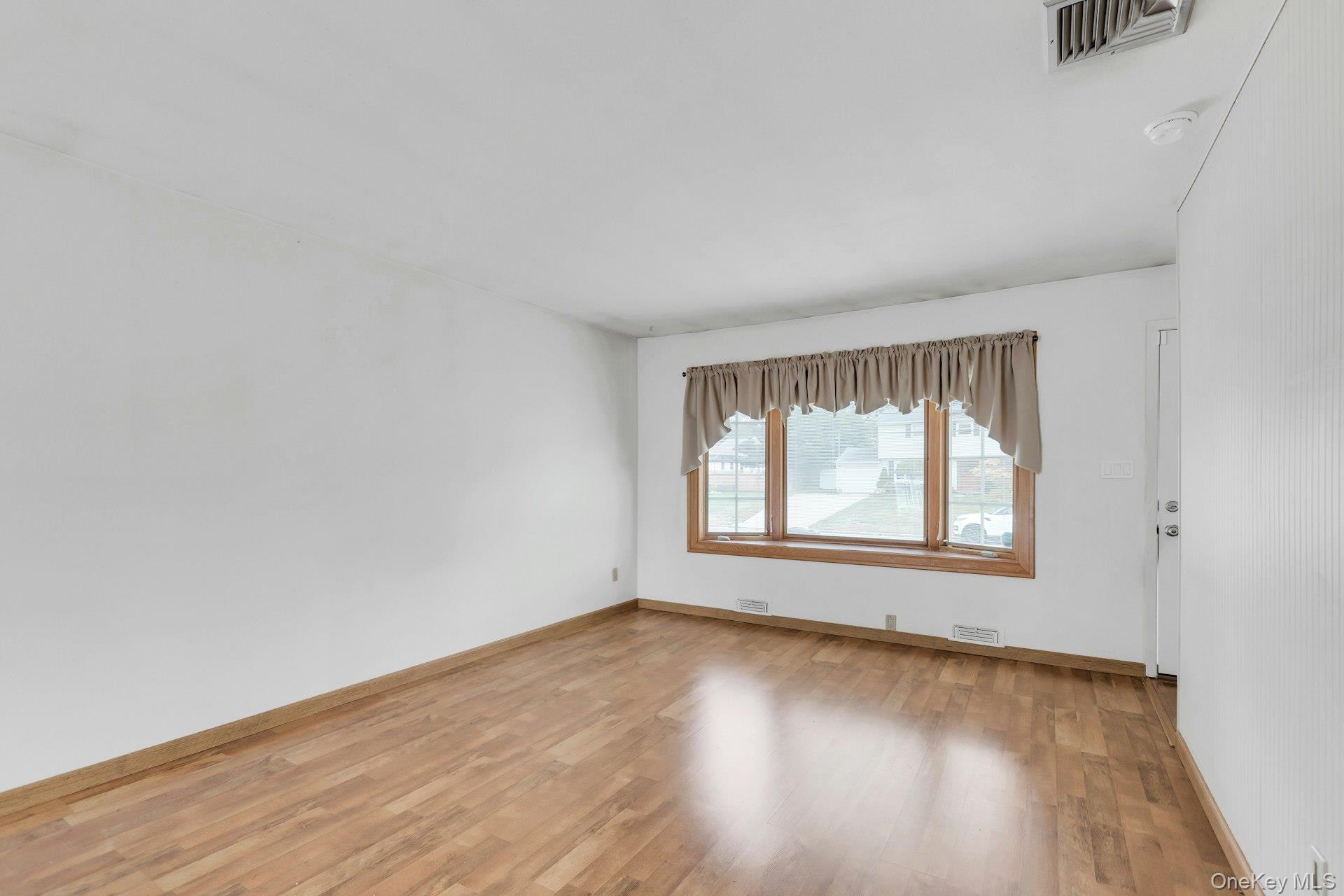 130 Matthews Road, Oakdale, NY 11769