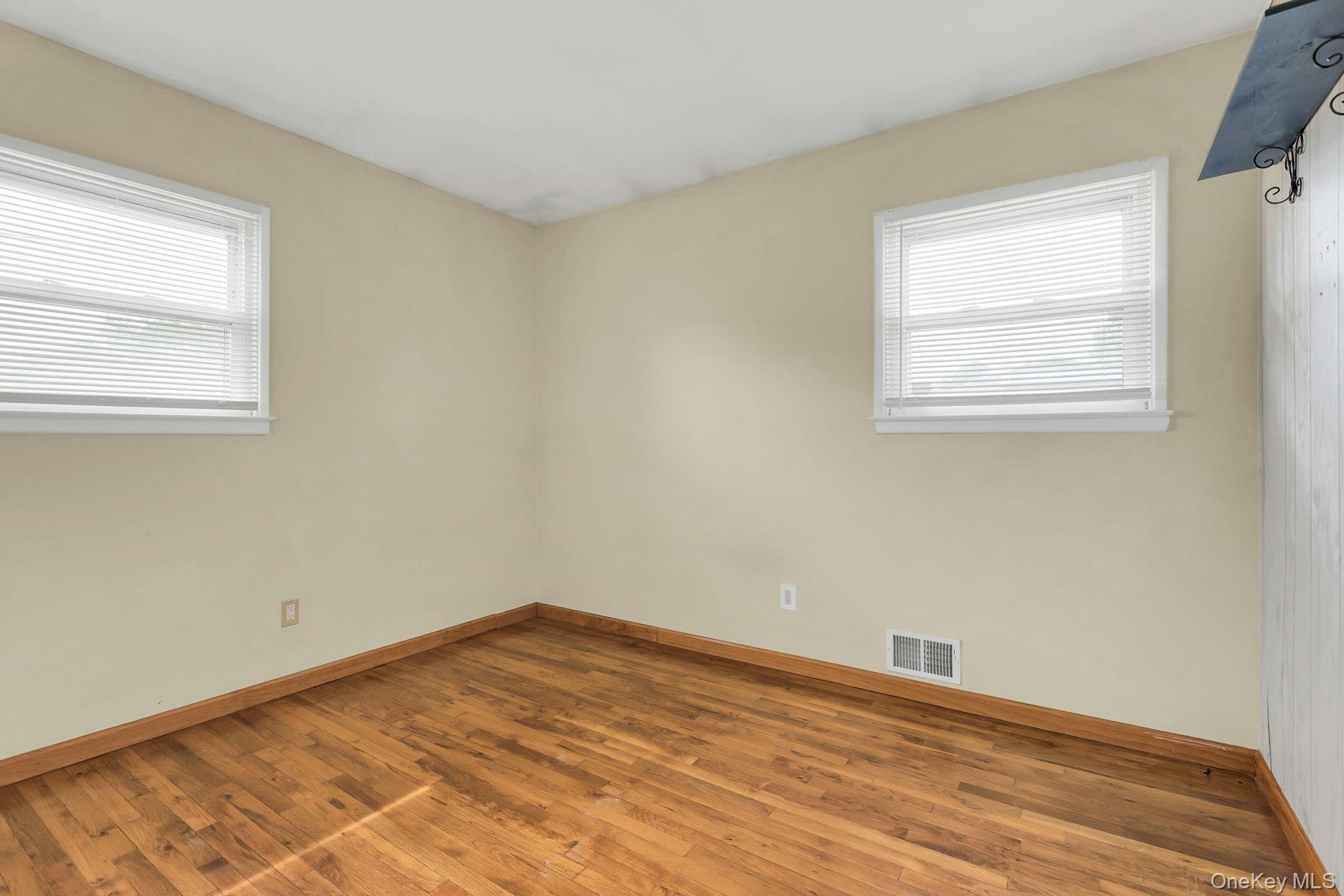 130 Matthews Road, Oakdale, NY 11769