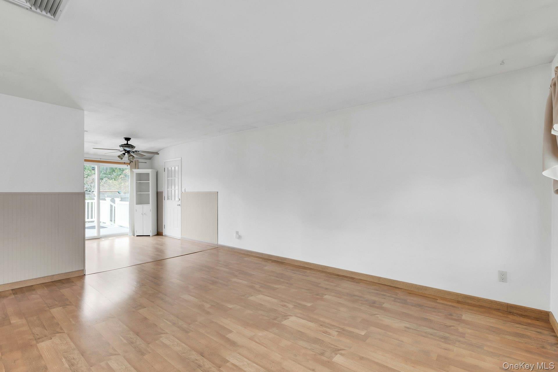 130 Matthews Road, Oakdale, NY 11769