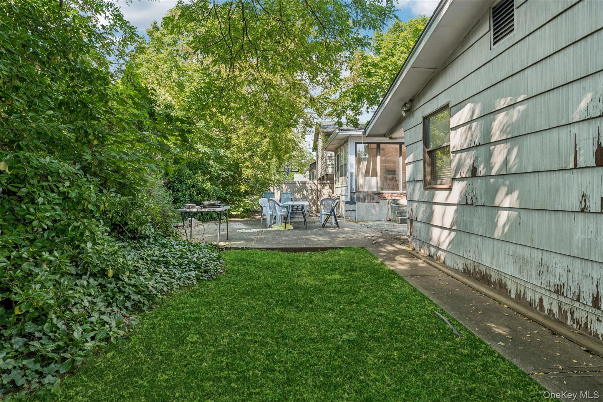 219 Narrow Lane, Woodmere, NY 11598