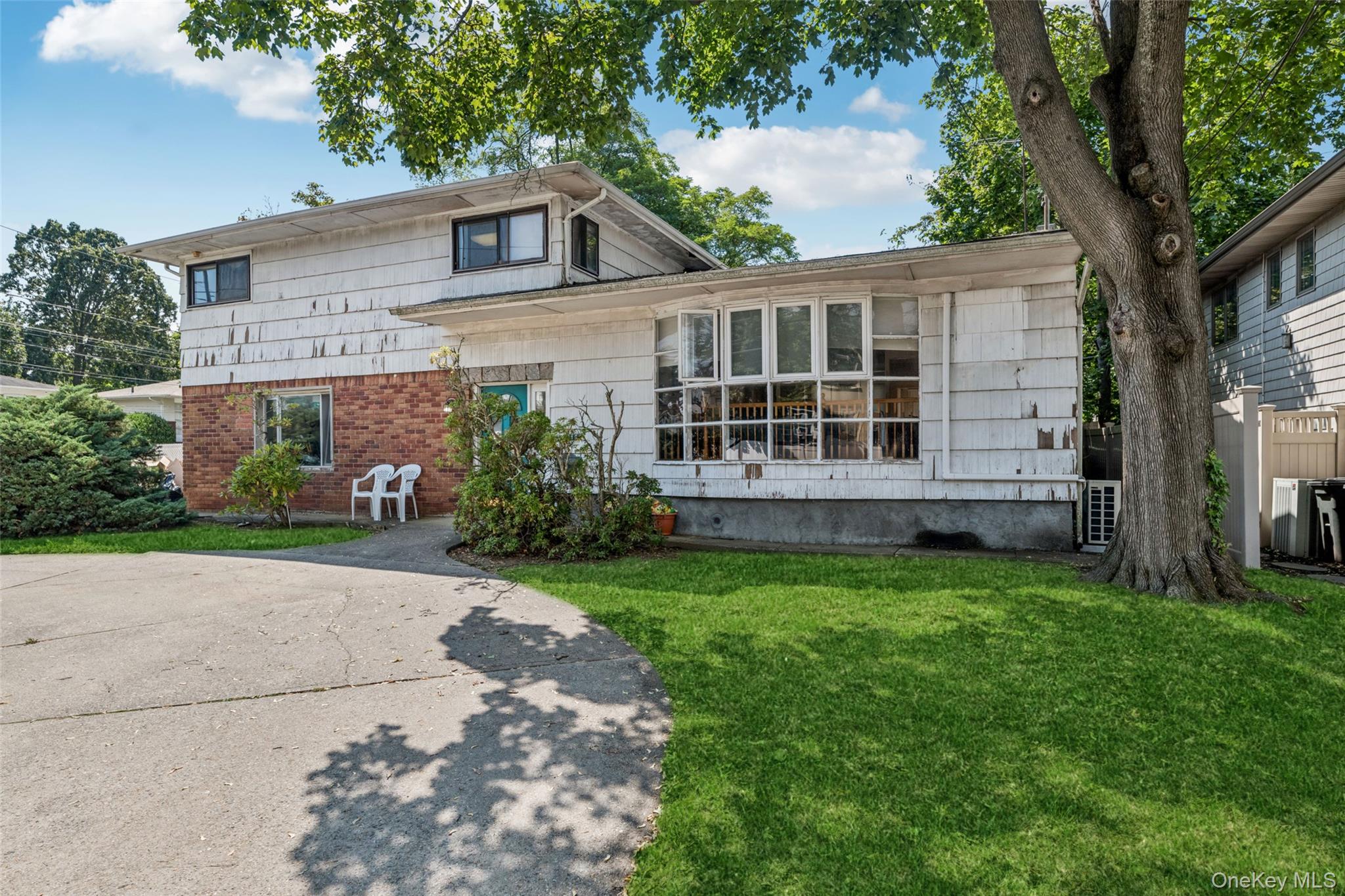 219 Narrow Lane, Woodmere, NY 11598