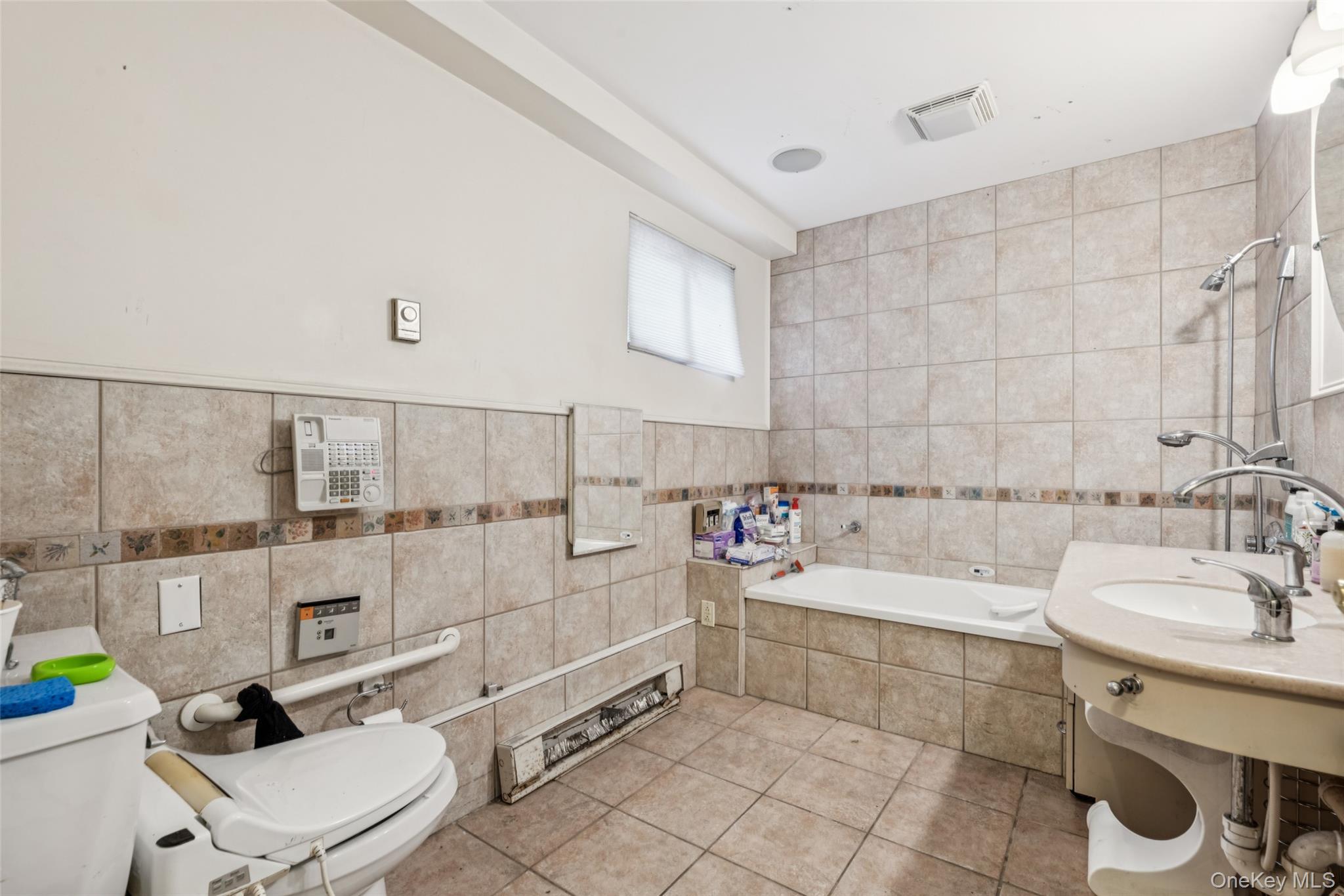 219 Narrow Lane, Woodmere, NY 11598