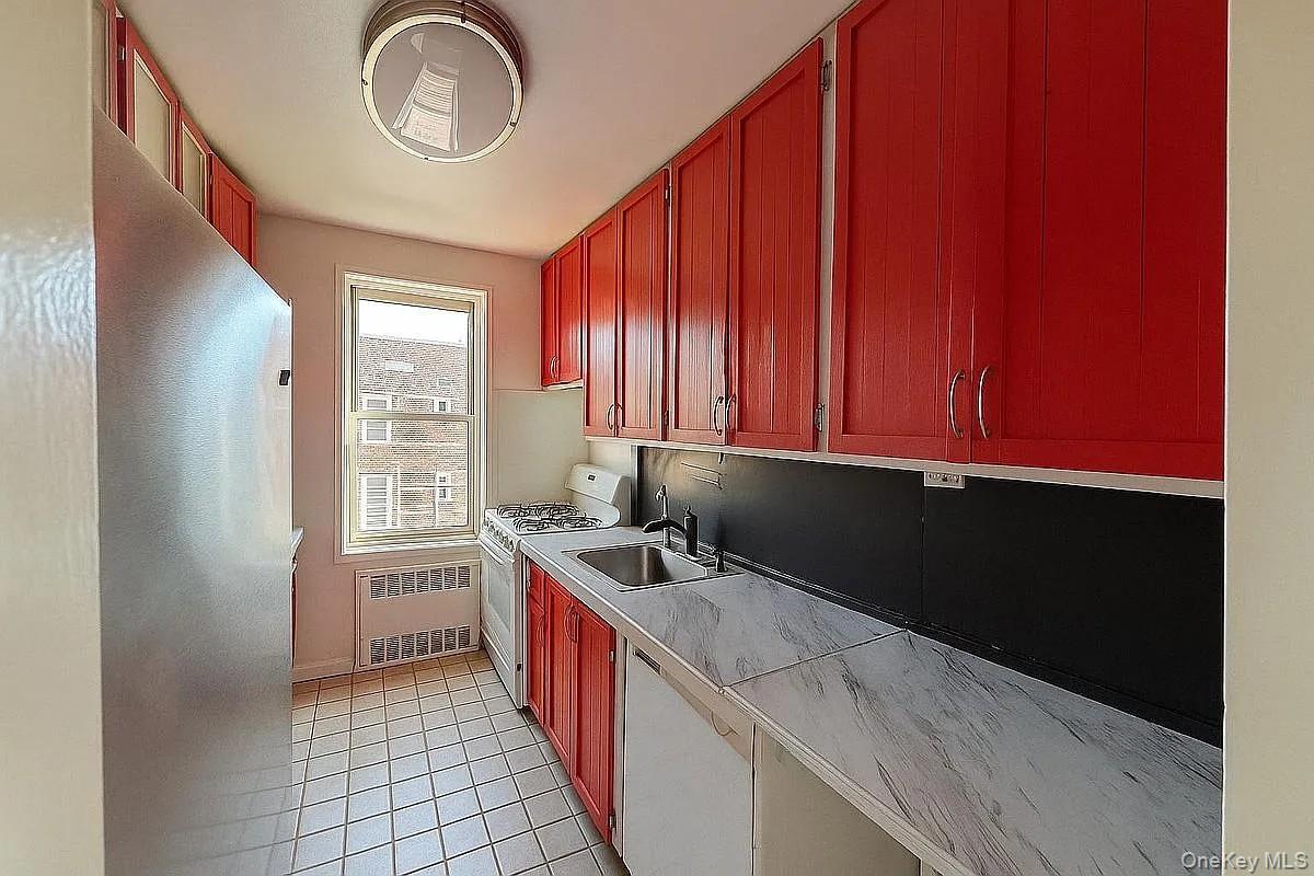 64-11 99th Street # 6O6, Rego Park, NY 11374