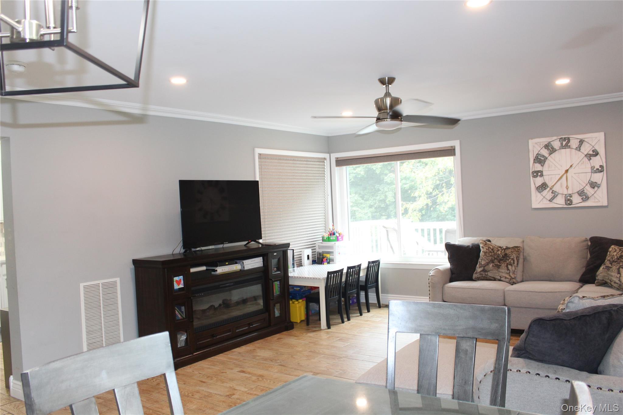 16 Highview Road, Hopewell Junction, NY 12533