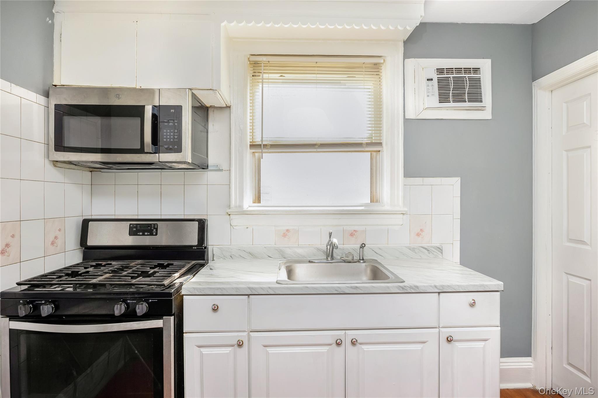 86-35 77th Street, Woodhaven, NY 11421