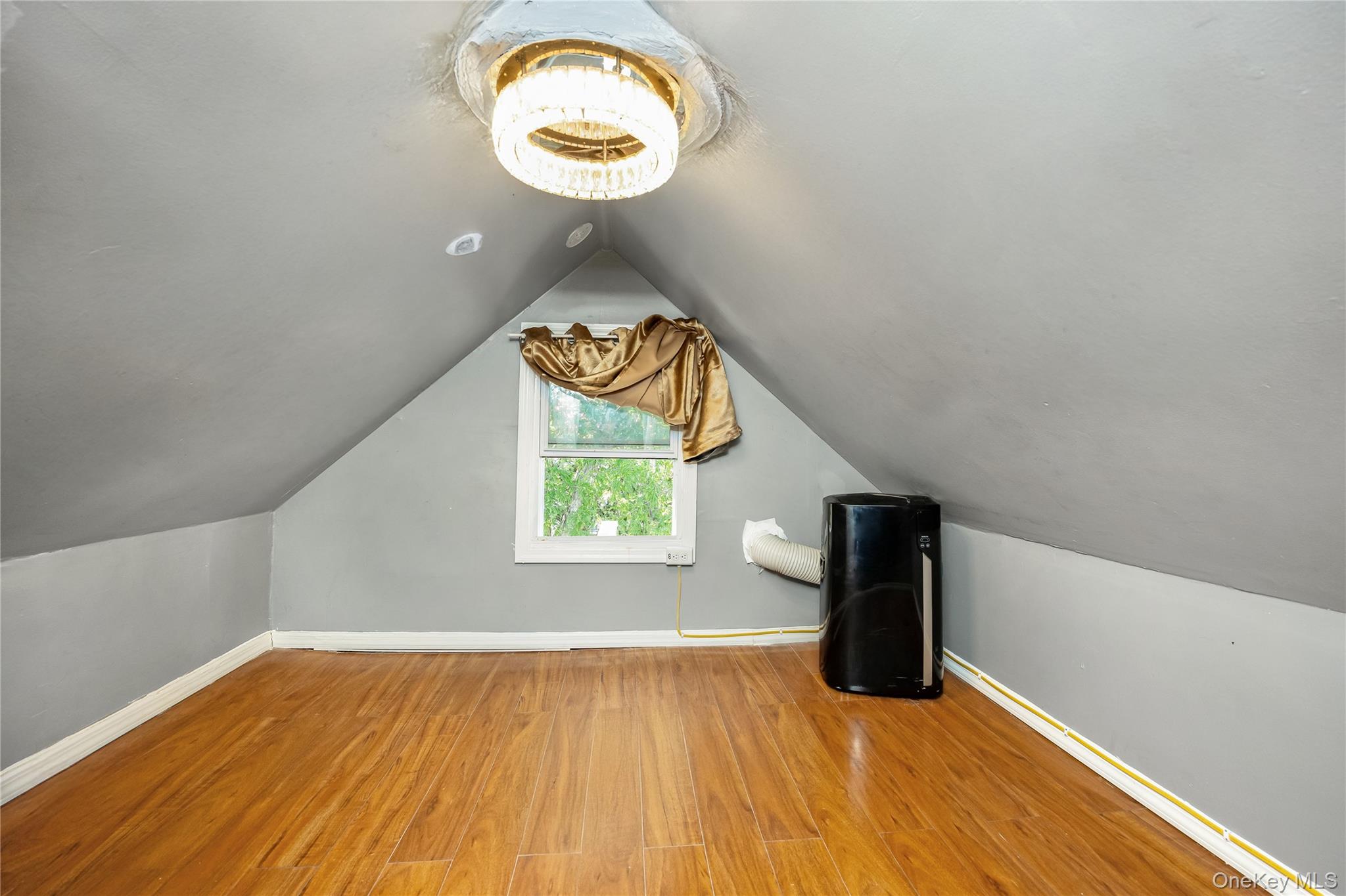 86-35 77th Street, Woodhaven, NY 11421