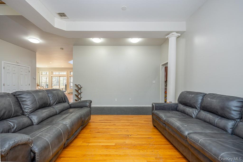 85 York Road S, Newburgh, NY 12721