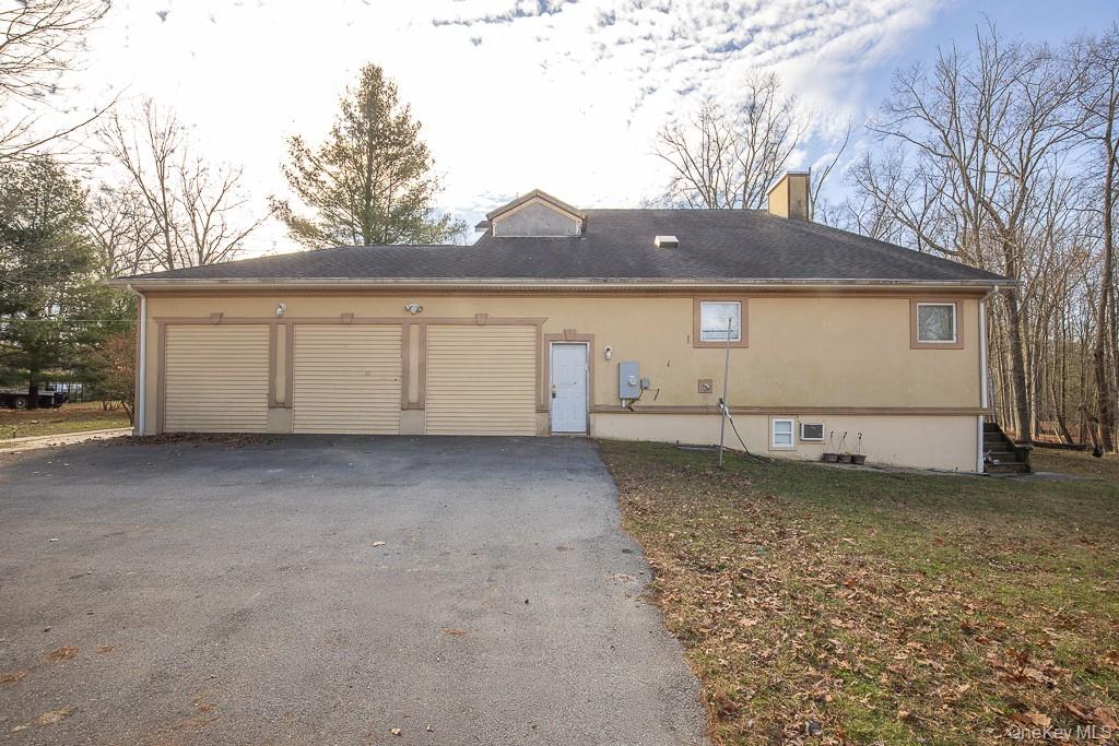 85 York Road S, Newburgh, NY 12721