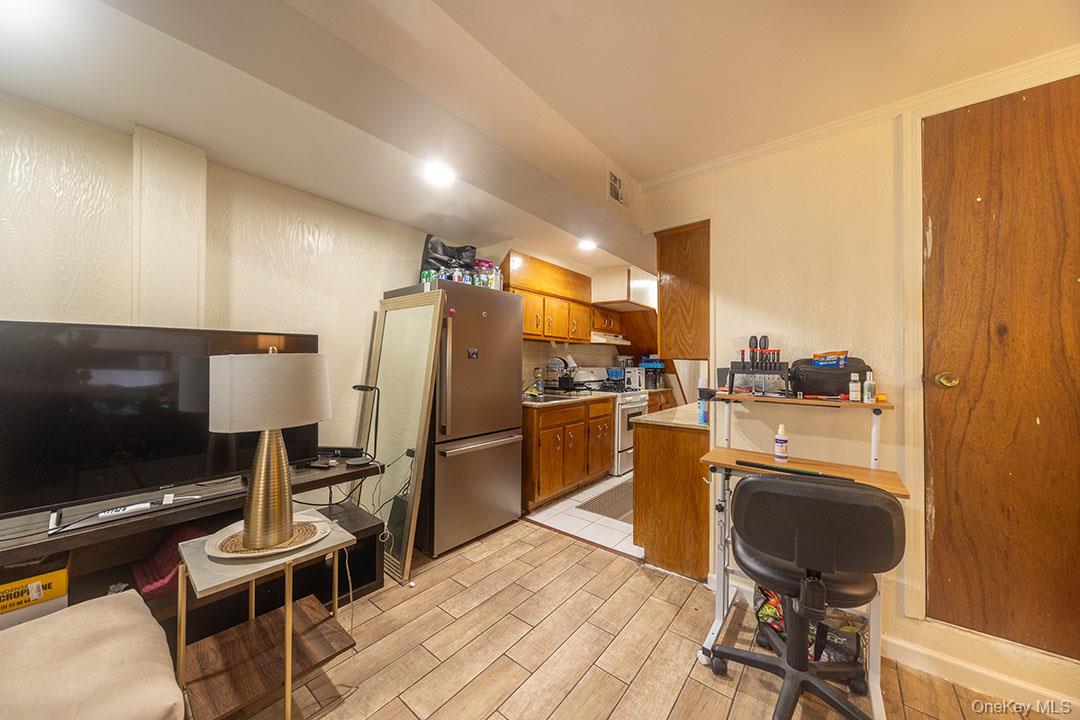 4158 Baychester Avenue, Bronx, NY 10466