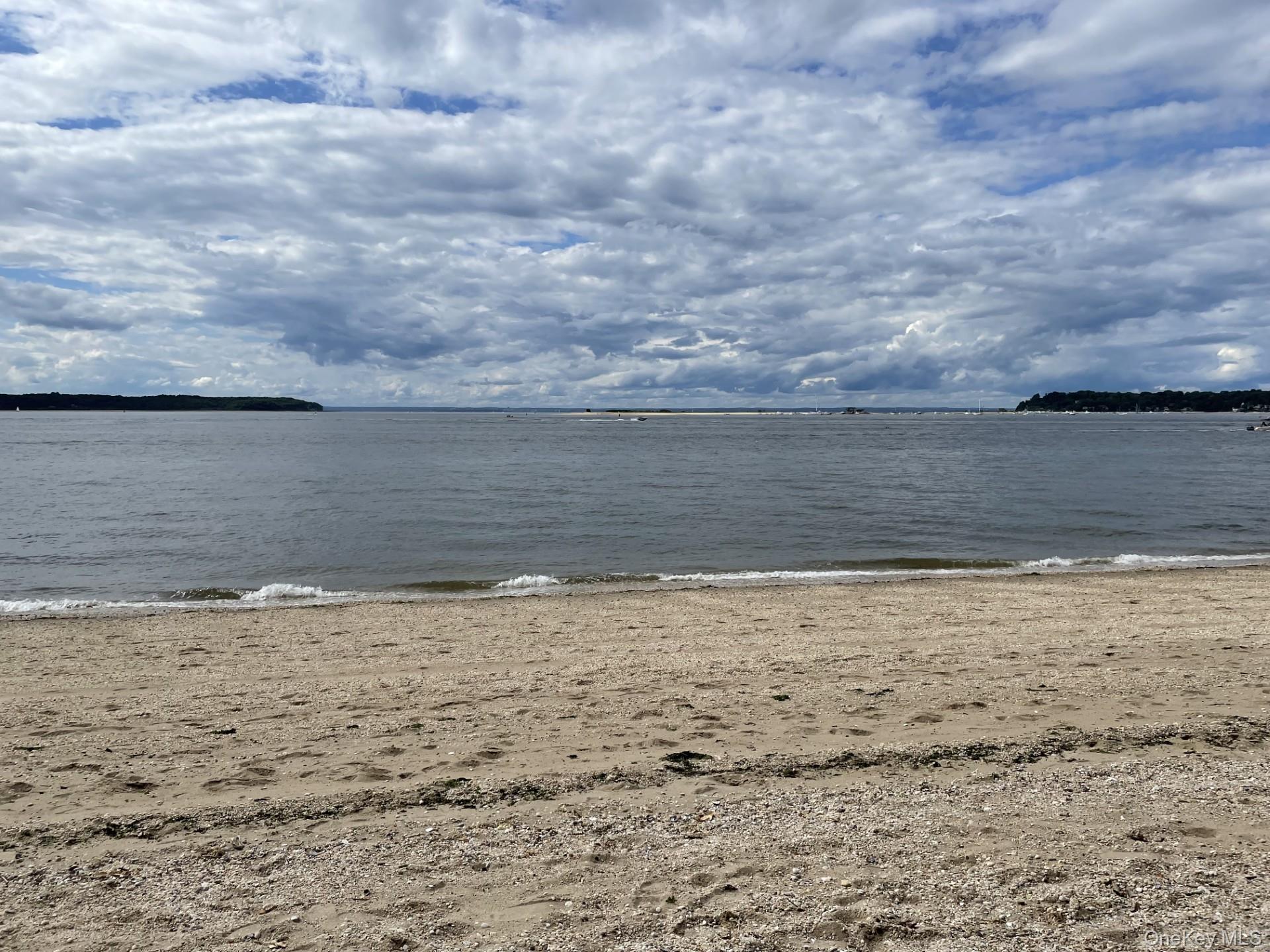 14 Crossman Place, Huntington, NY 11743