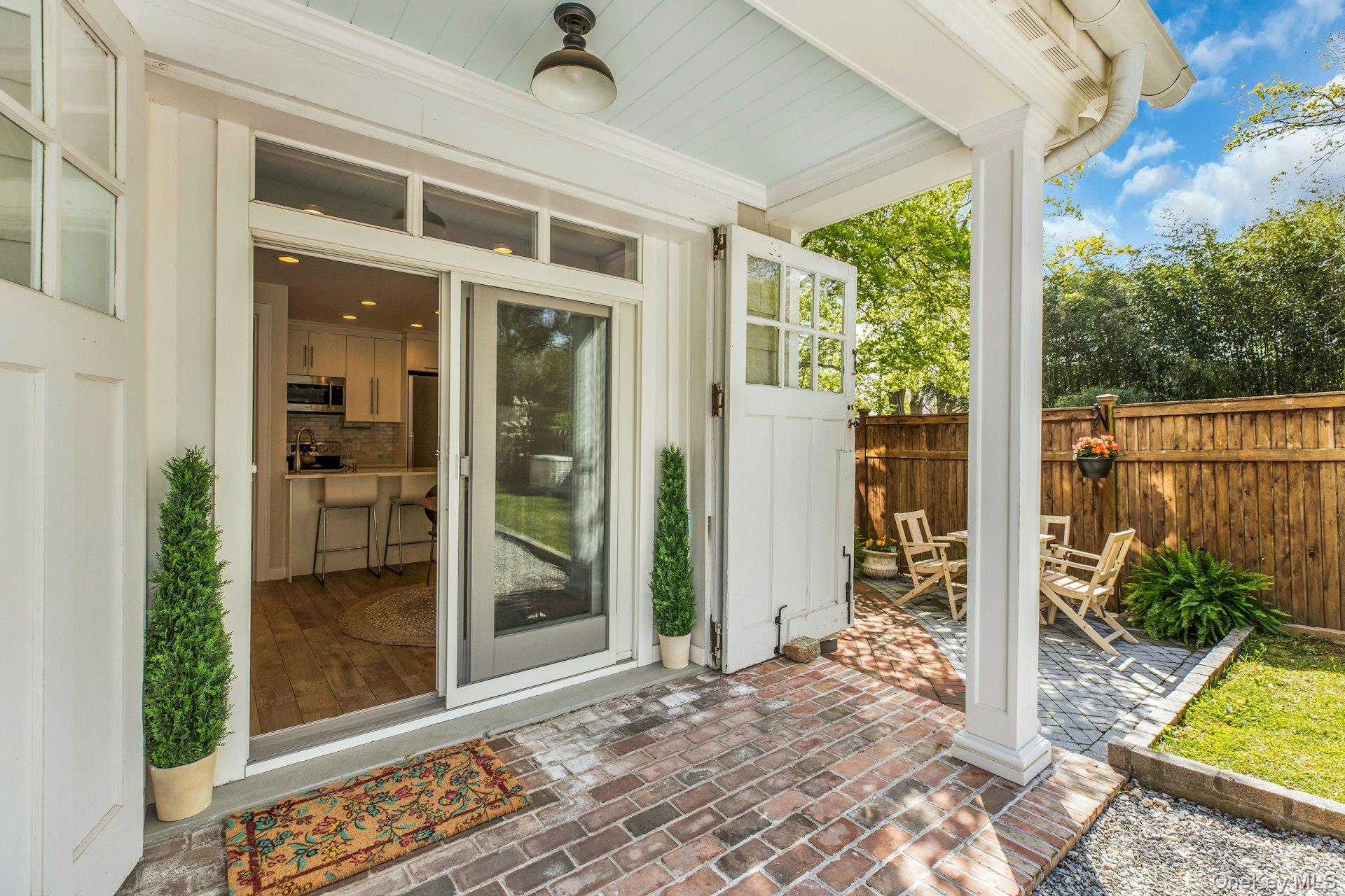 14 Crossman Place, Huntington, NY 11743