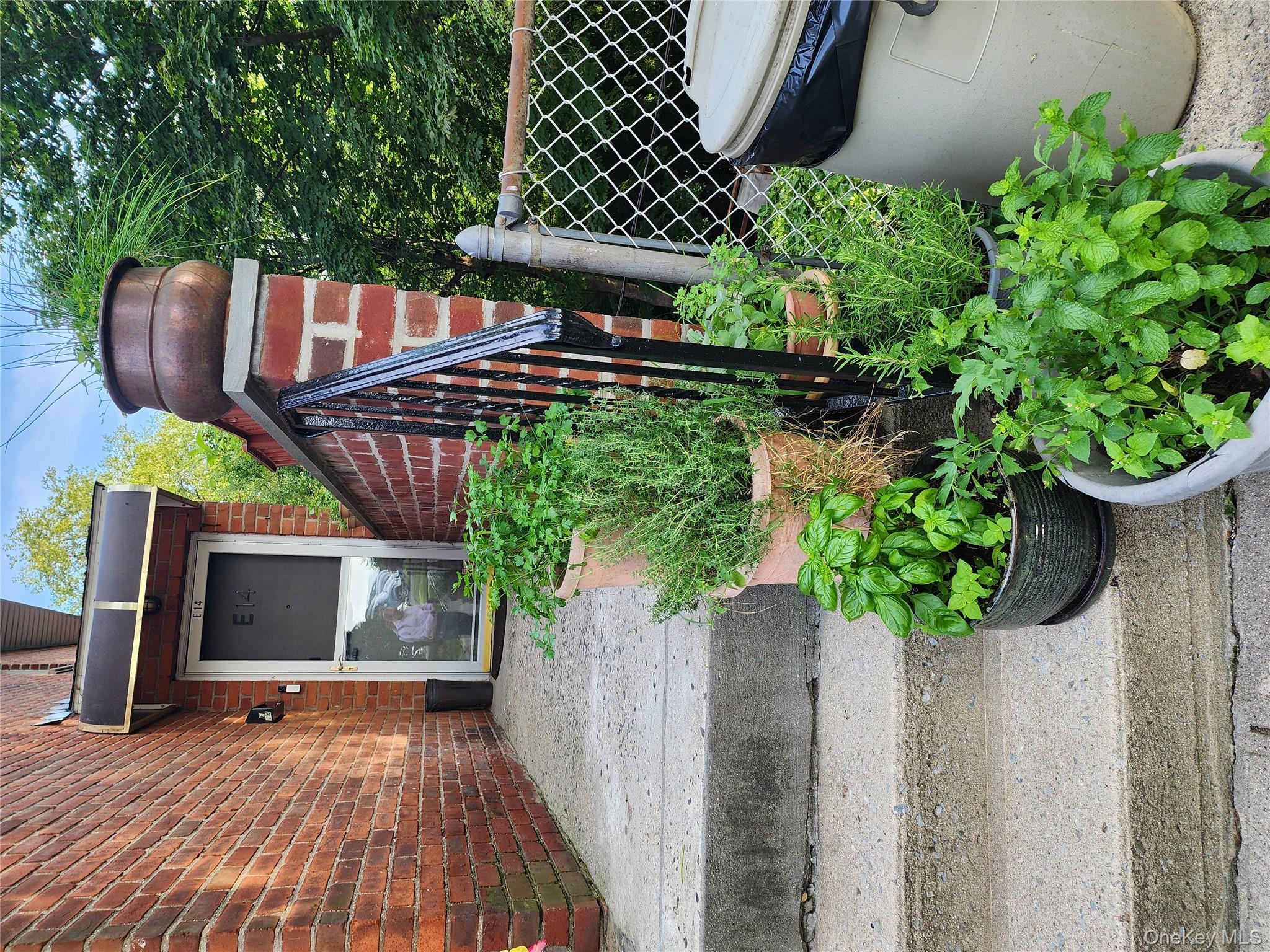 673 Pelham Road # E14, New Rochelle, NY 10805