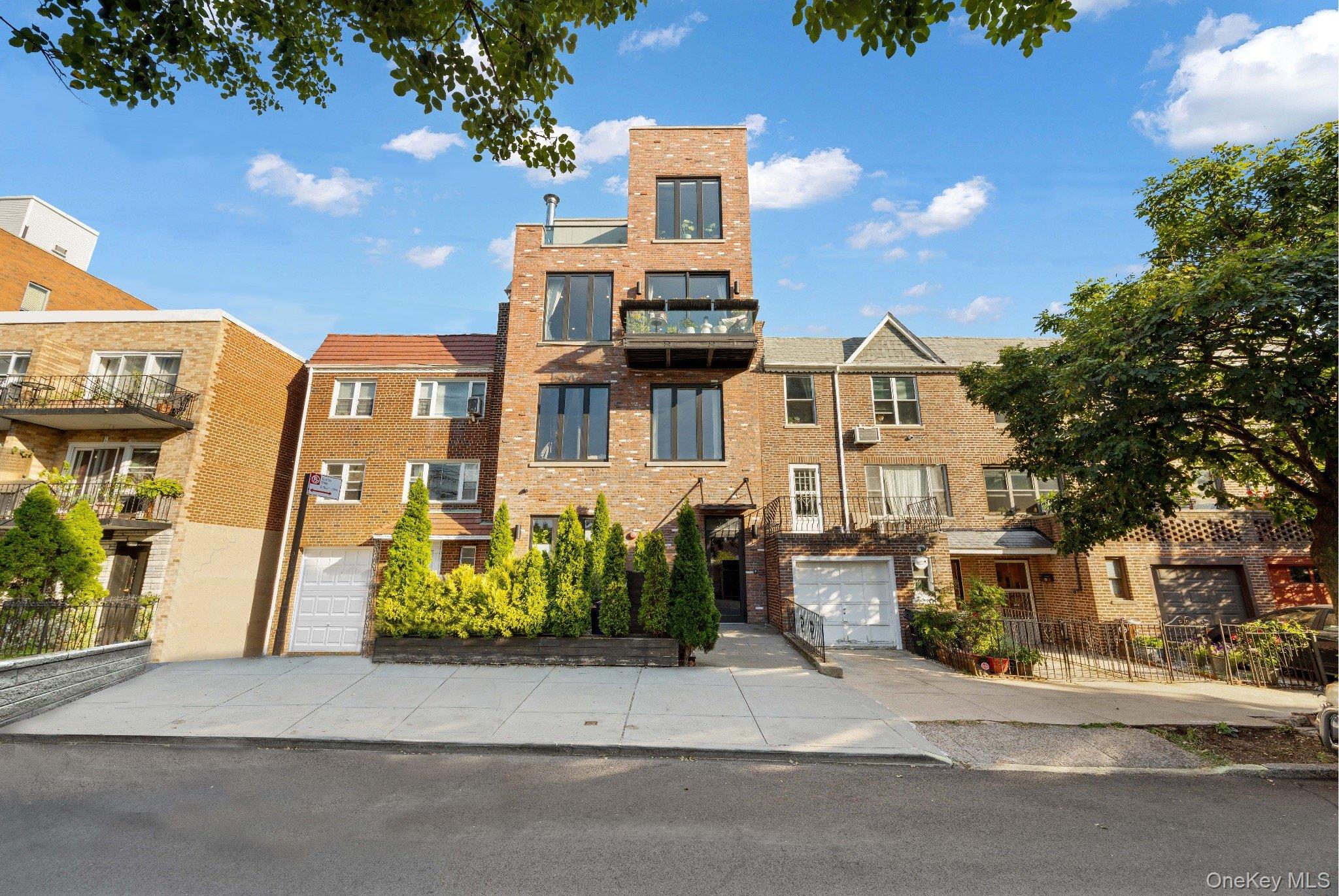 2633 28th Street # 3B, Astoria, NY 11102