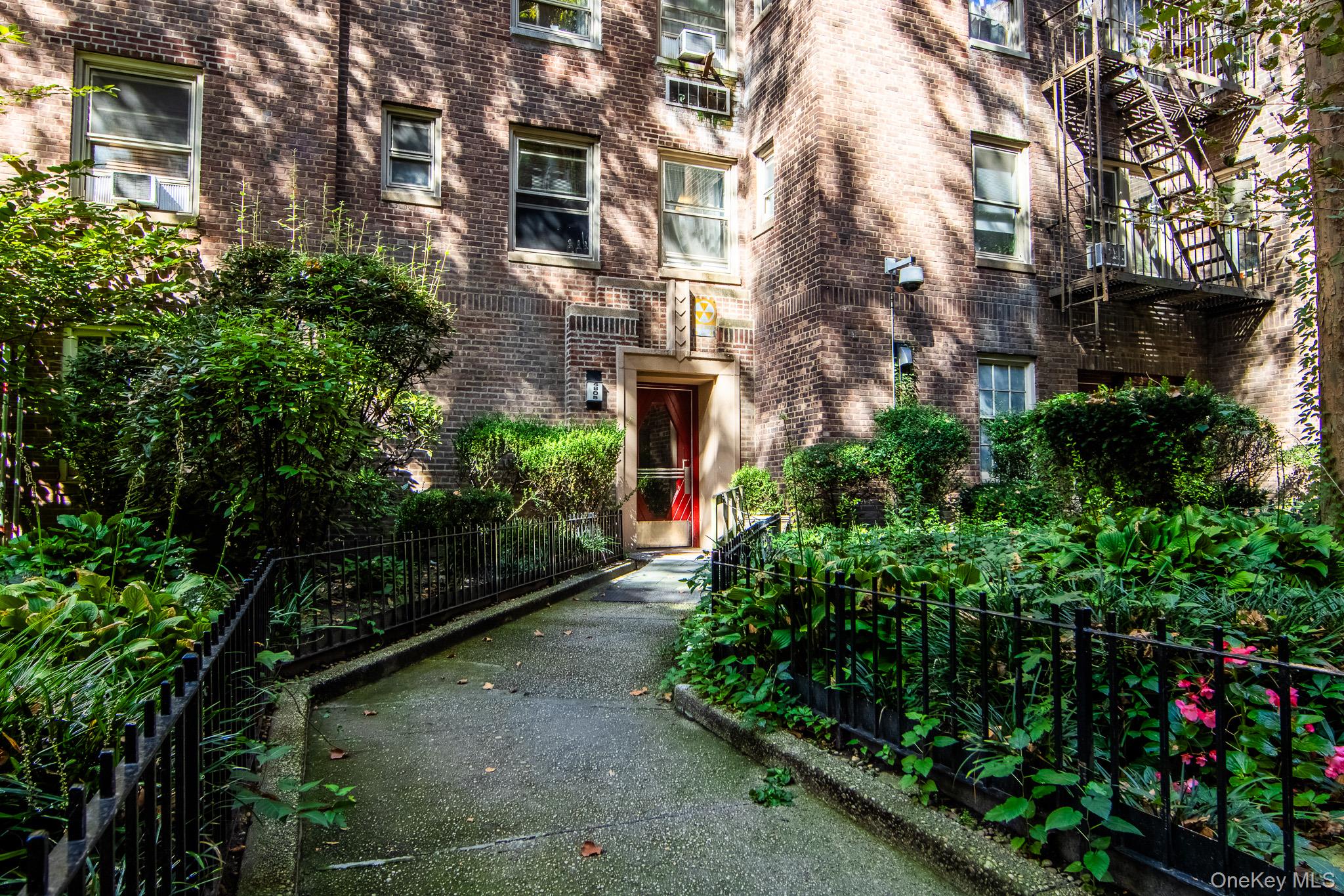 4805 42nd Street # 5G, Sunnyside, NY 11104