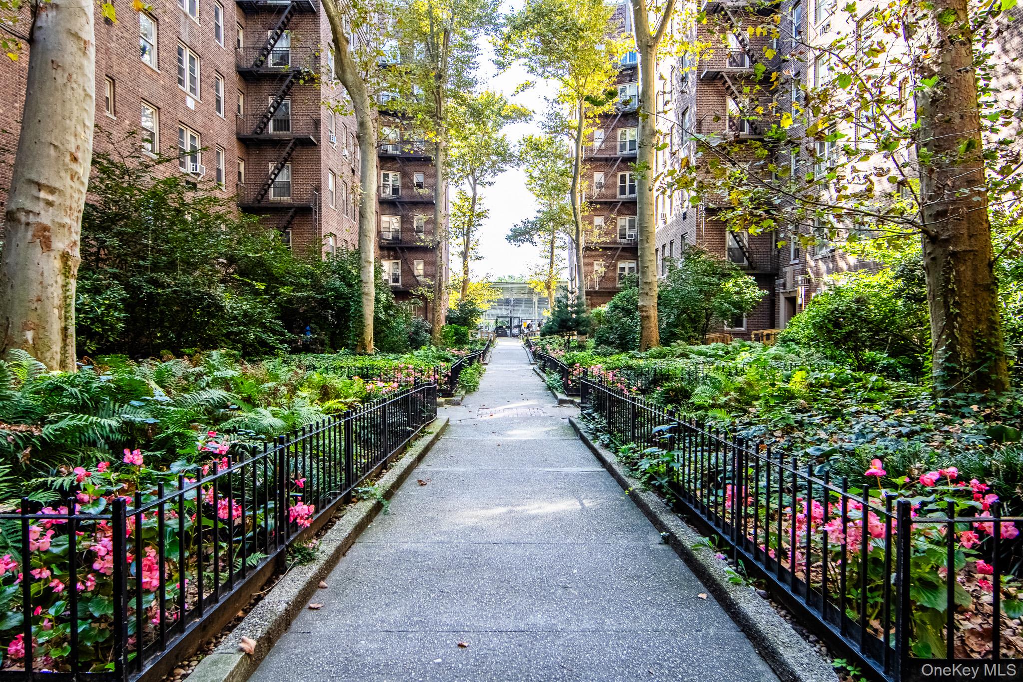 4805 42nd Street # 5G, Sunnyside, NY 11104