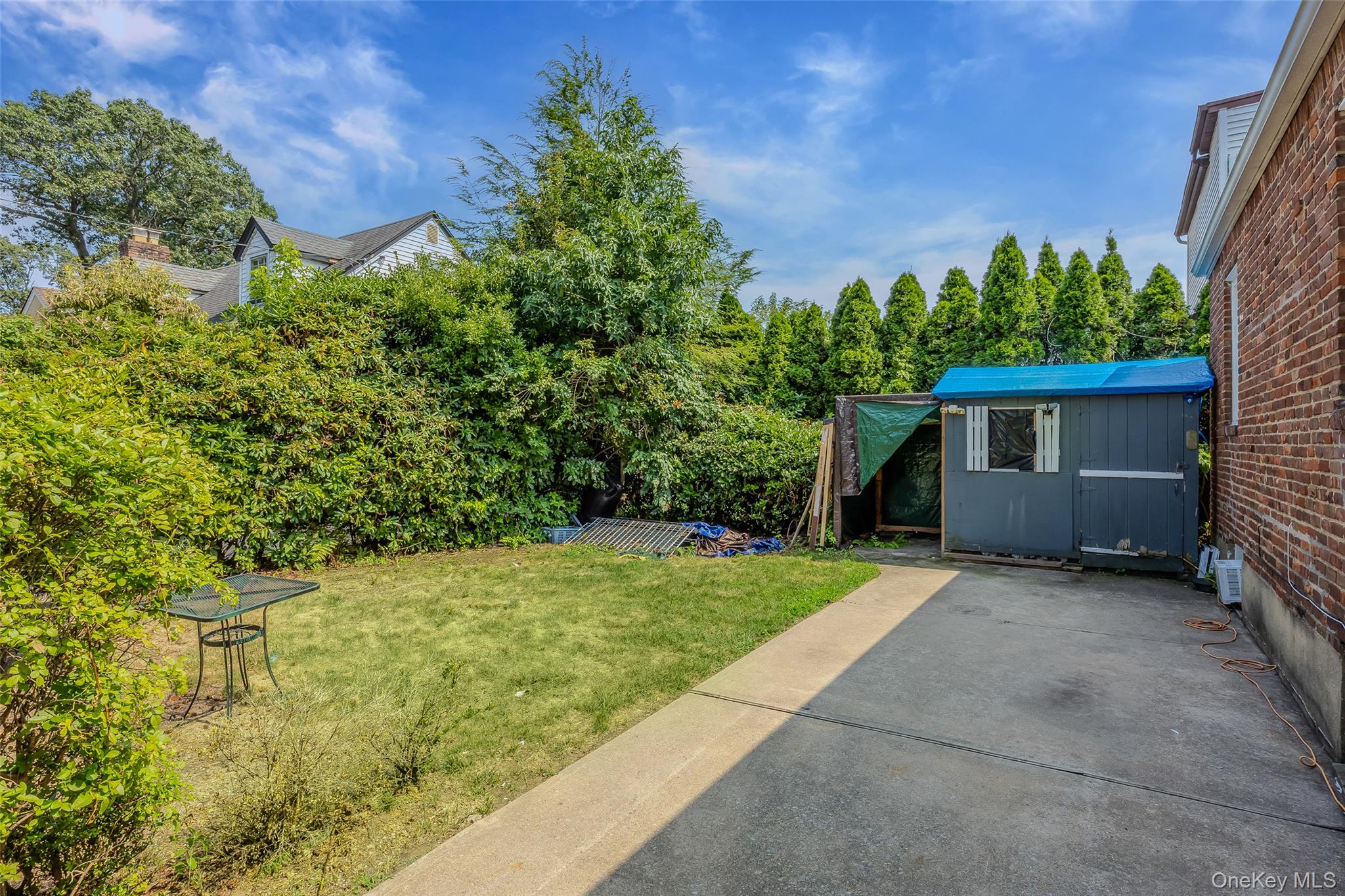 1218 Terrace Boulevard, New Hyde Park, NY 11040